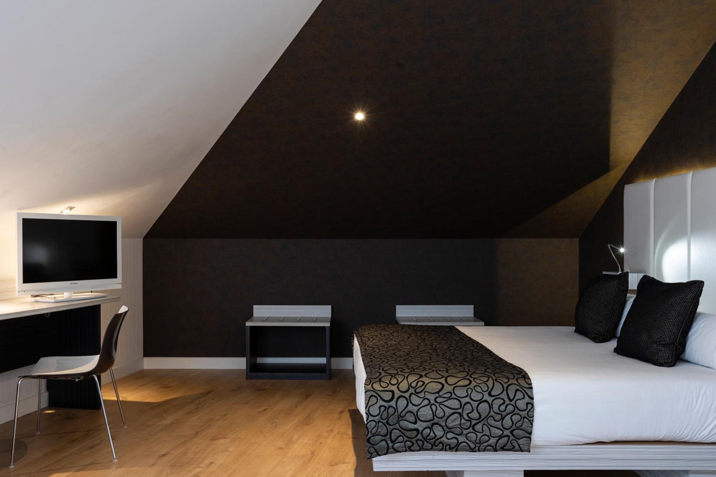 Quadruple Room (4 Adults)