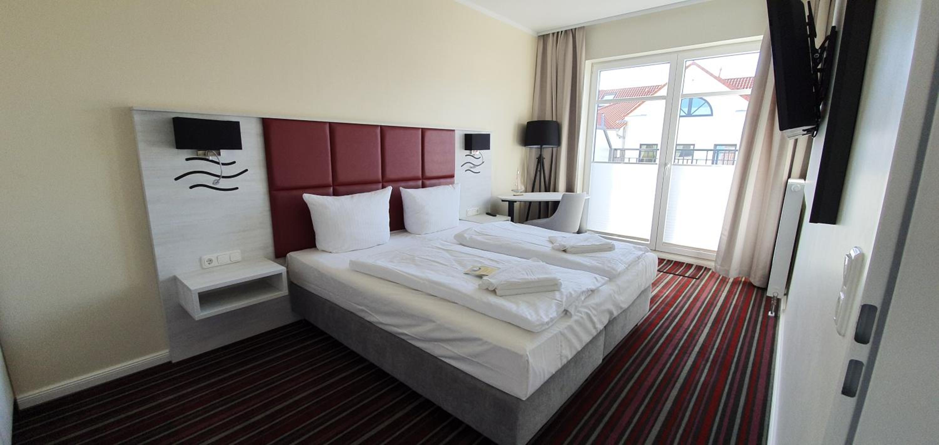 Two-Bedroom Apartment - Photo 2