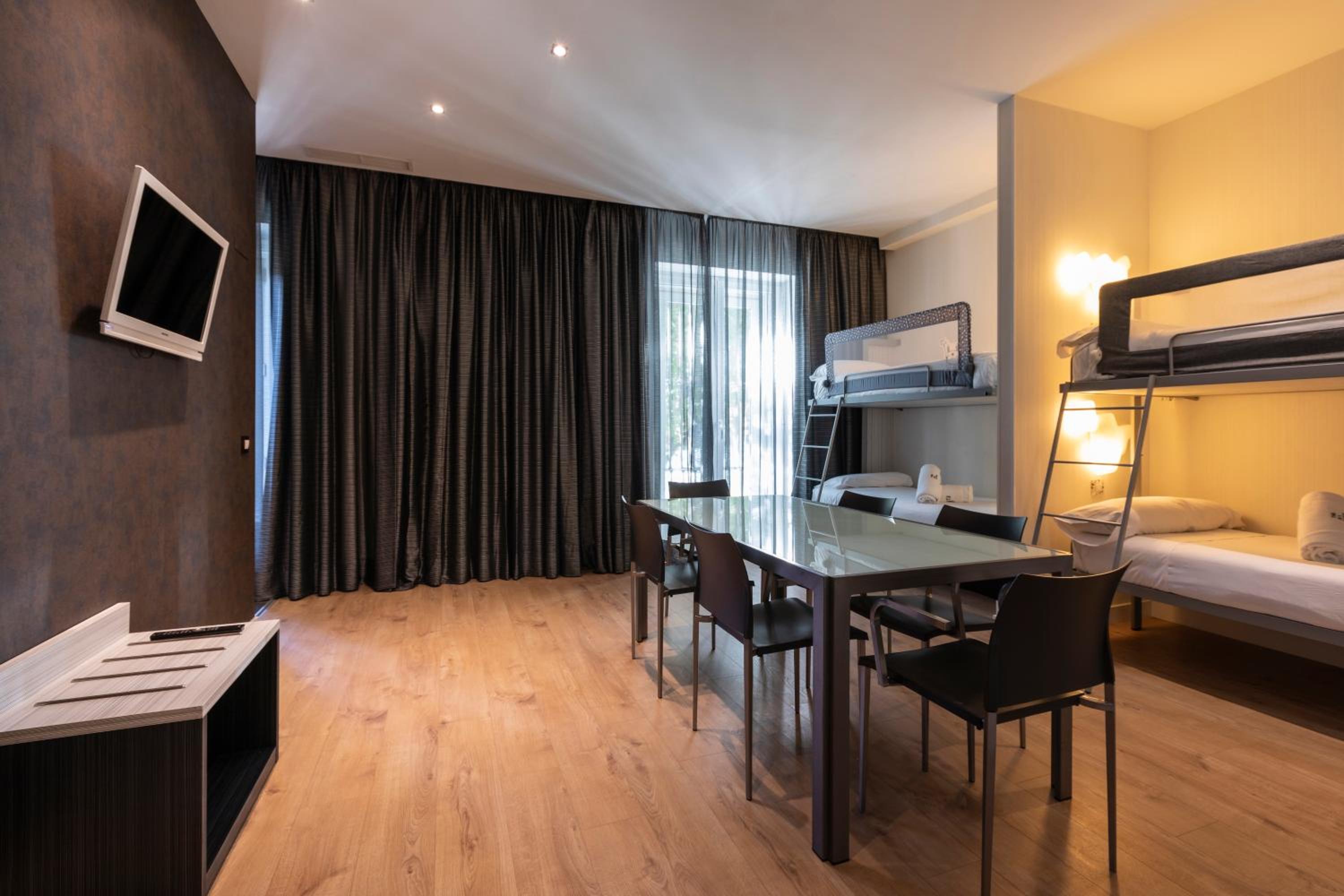 Apartment (6 Adults) - Photo 7