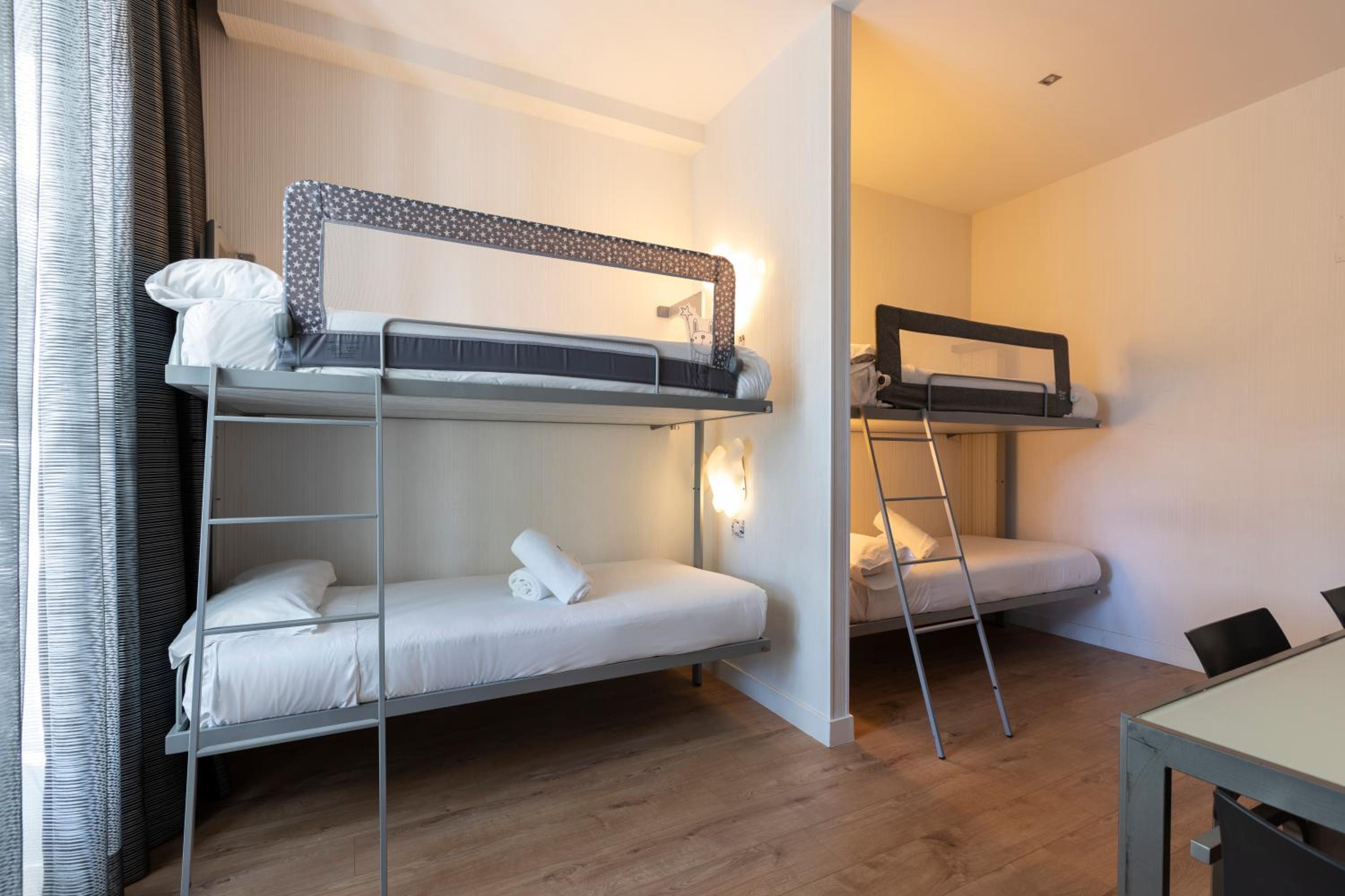 Apartment (6 Adults) - Photo 10