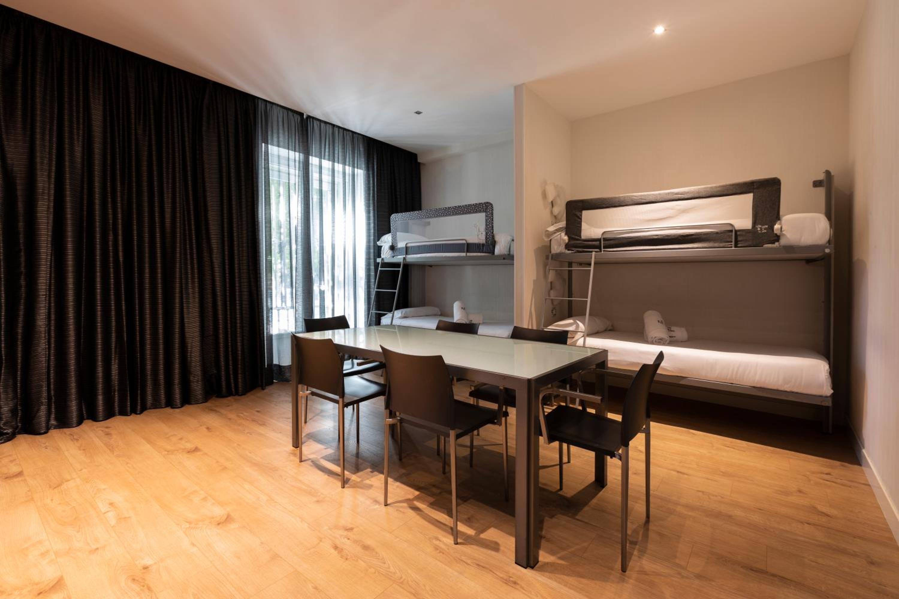 Apartment (6 Adults) - Photo 13