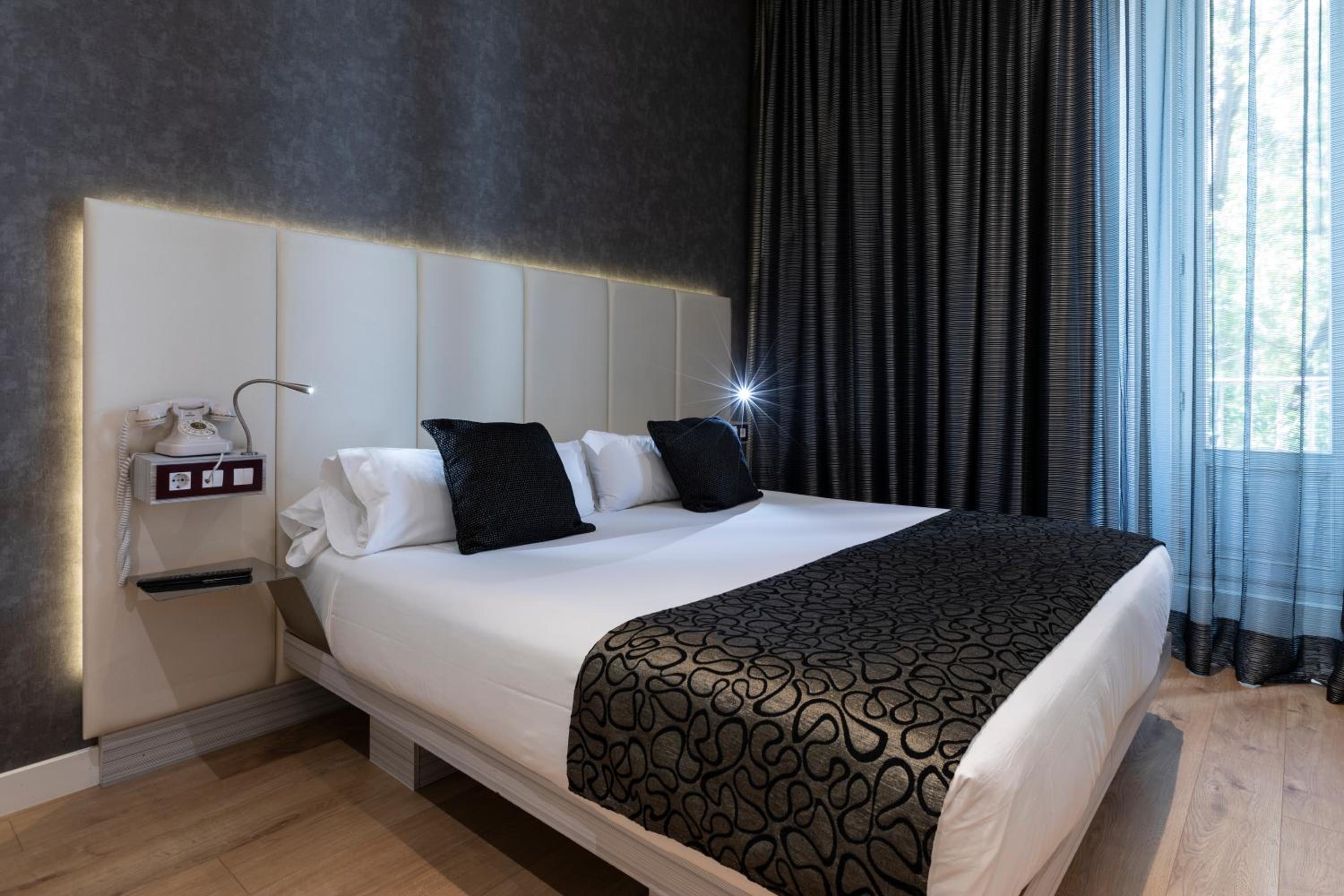 Double Superior Room with views and Balcony