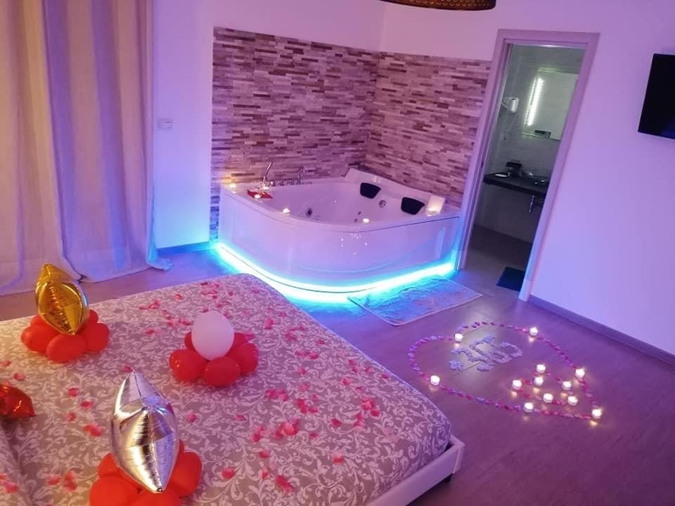 King Room with Spa Bath