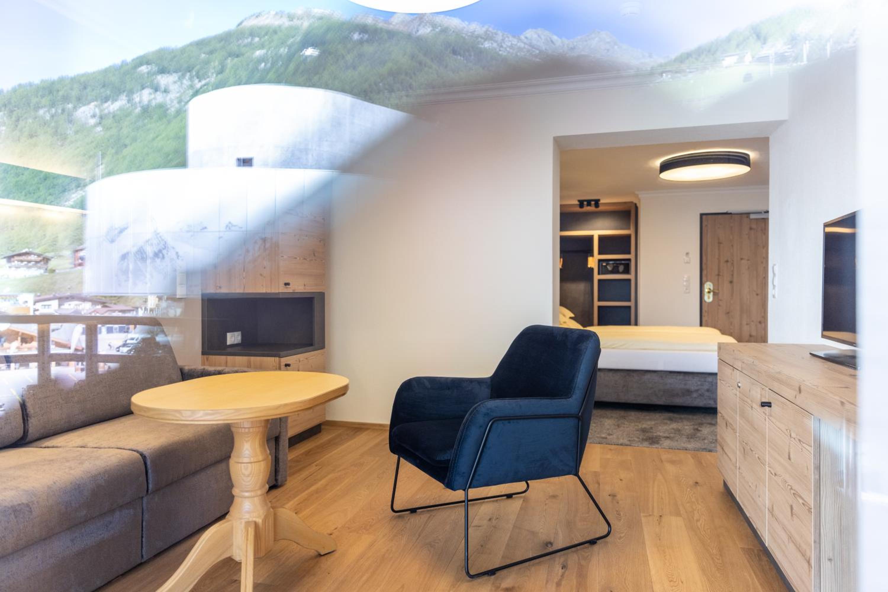 Deluxe Junior Suite