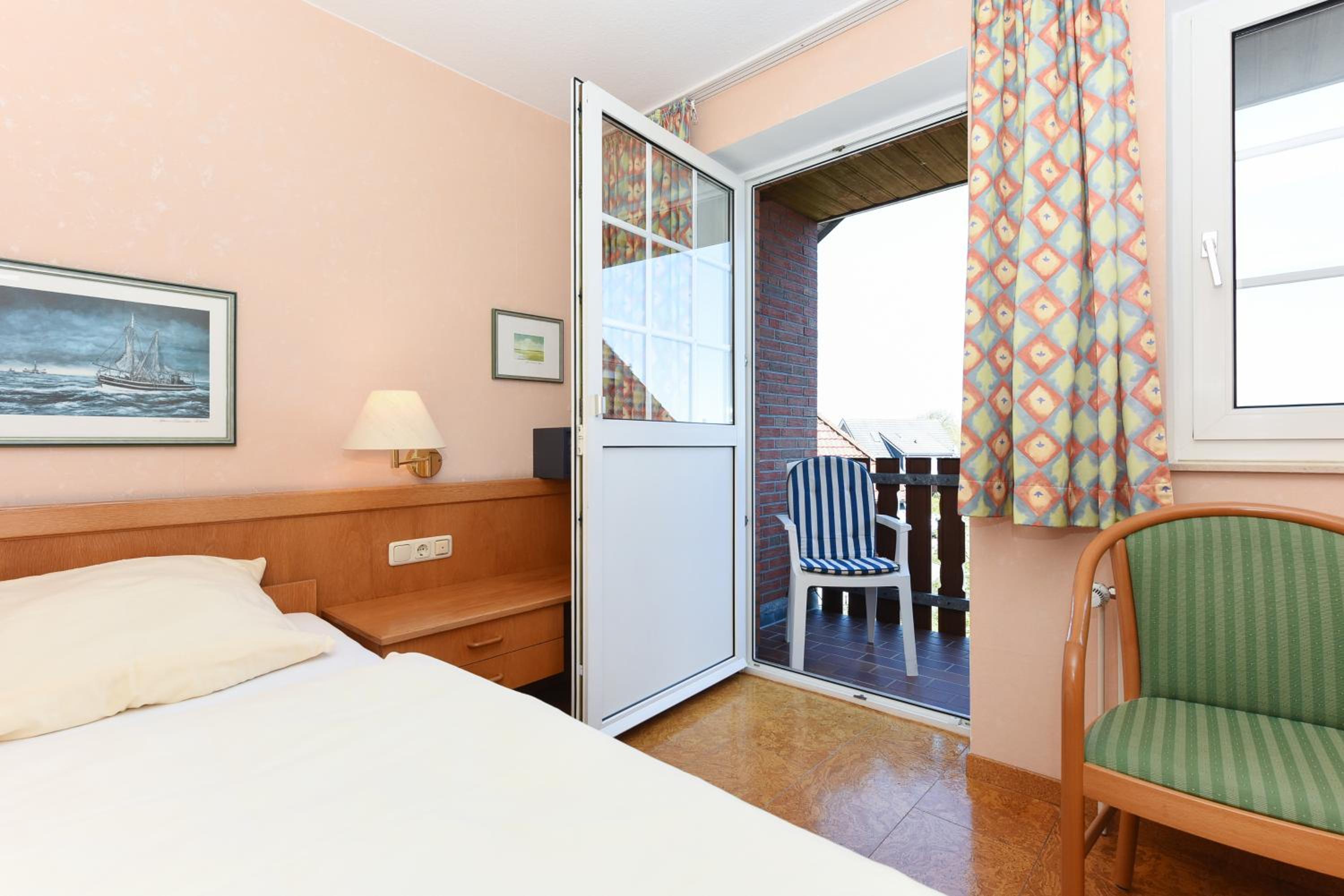 Single Room with Balcony photo 3