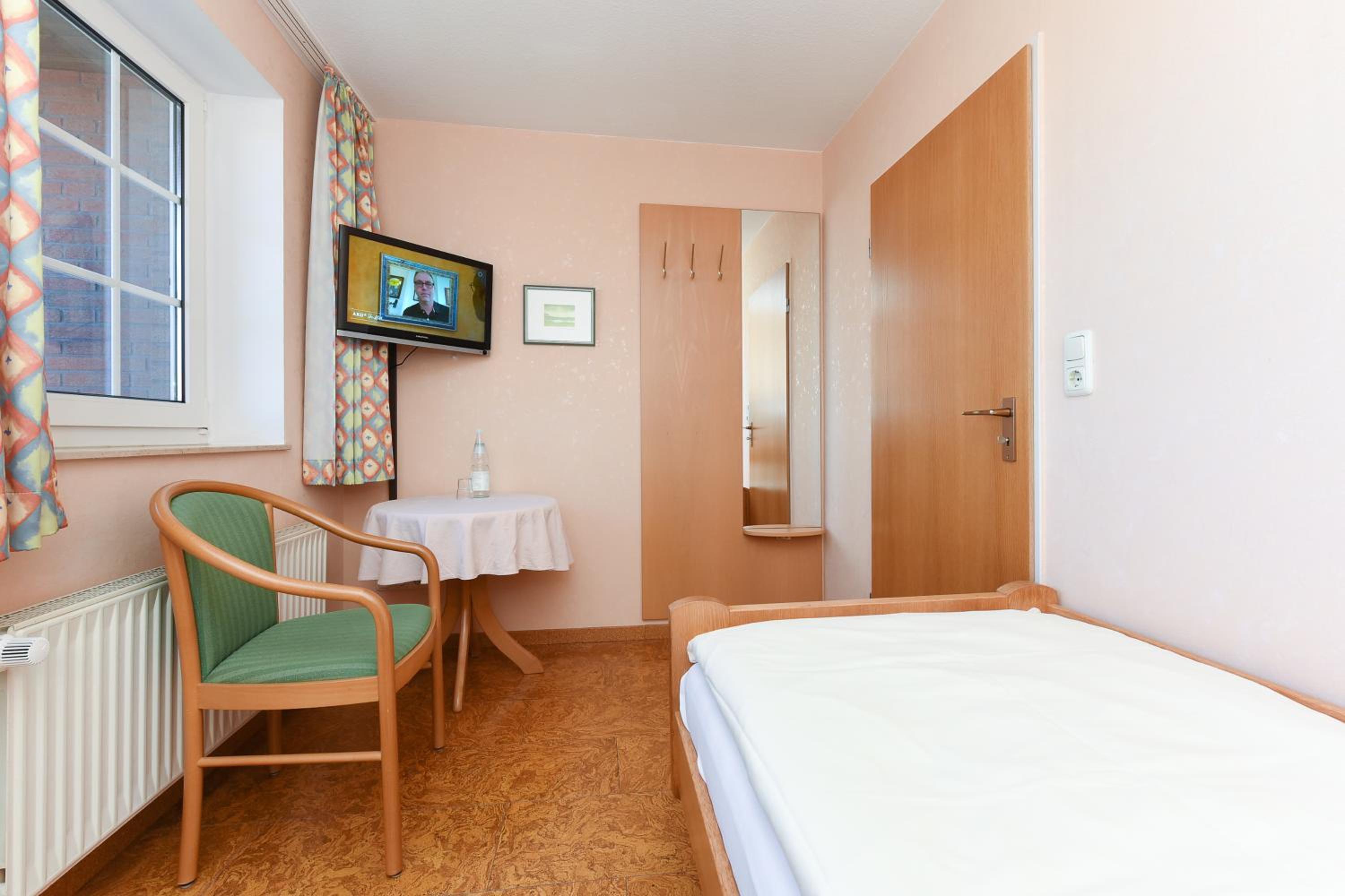 Single Room with Balcony photo 2