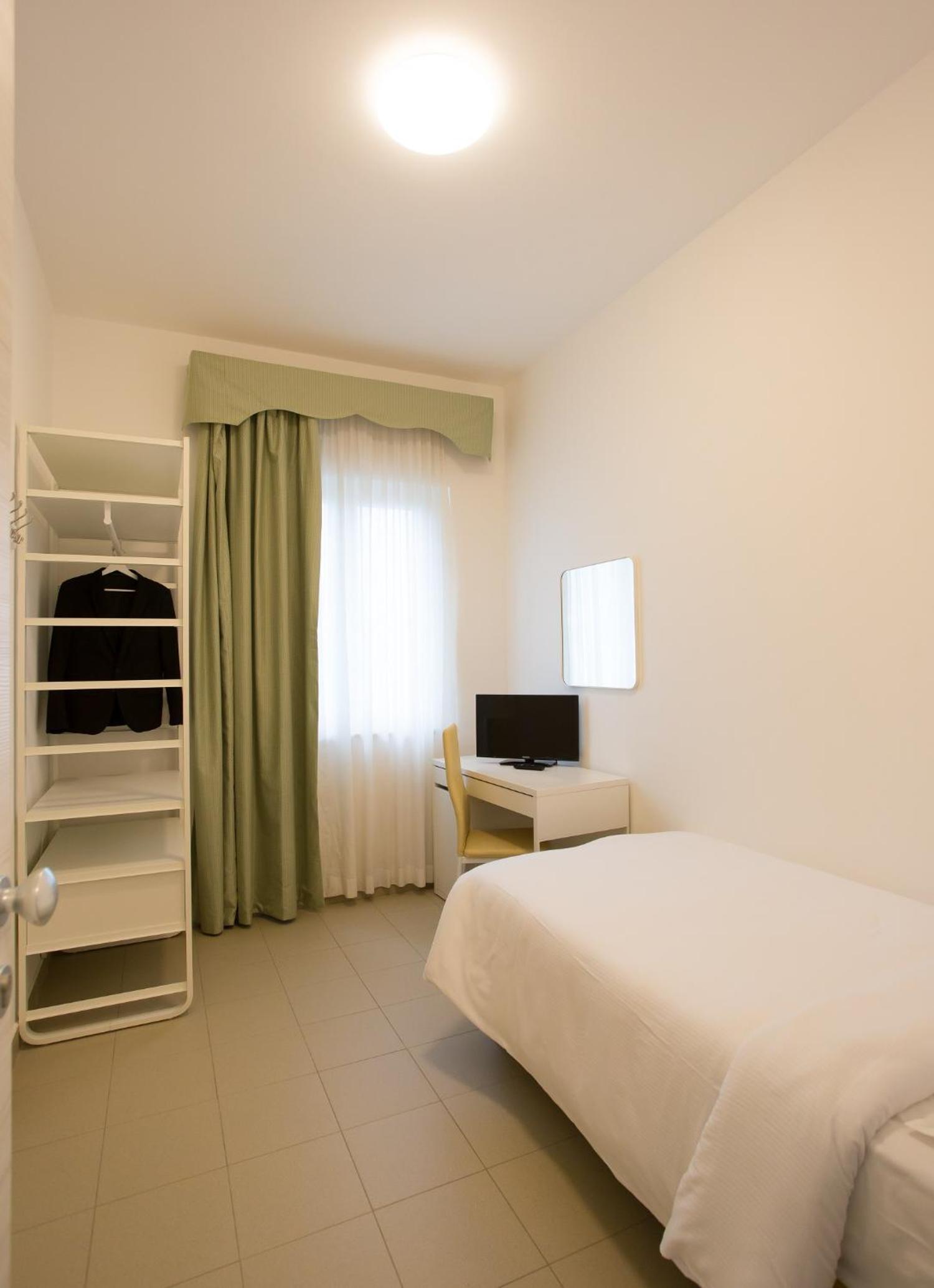 Standard Single Room photo 2