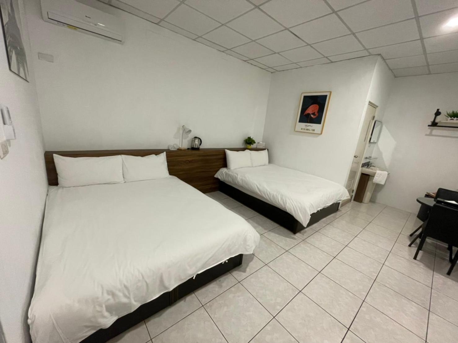 Classic Quadruple Room - Photo 4