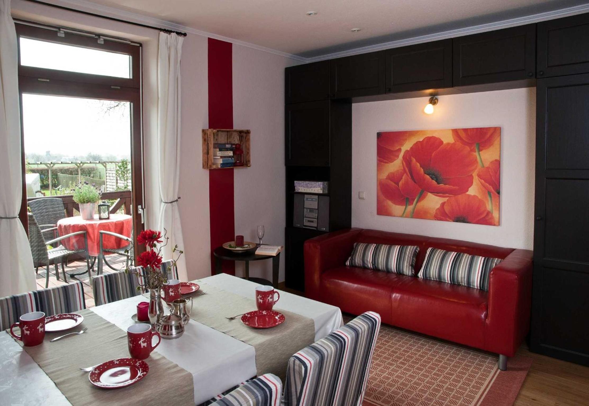 One-Bedroom Apartment with Terrace photo 2