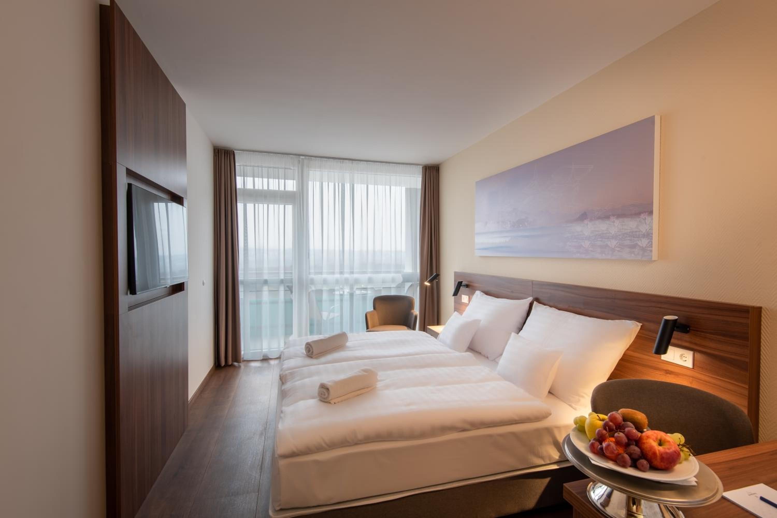 Superior Double or Twin Room with Lake View - Photo 6