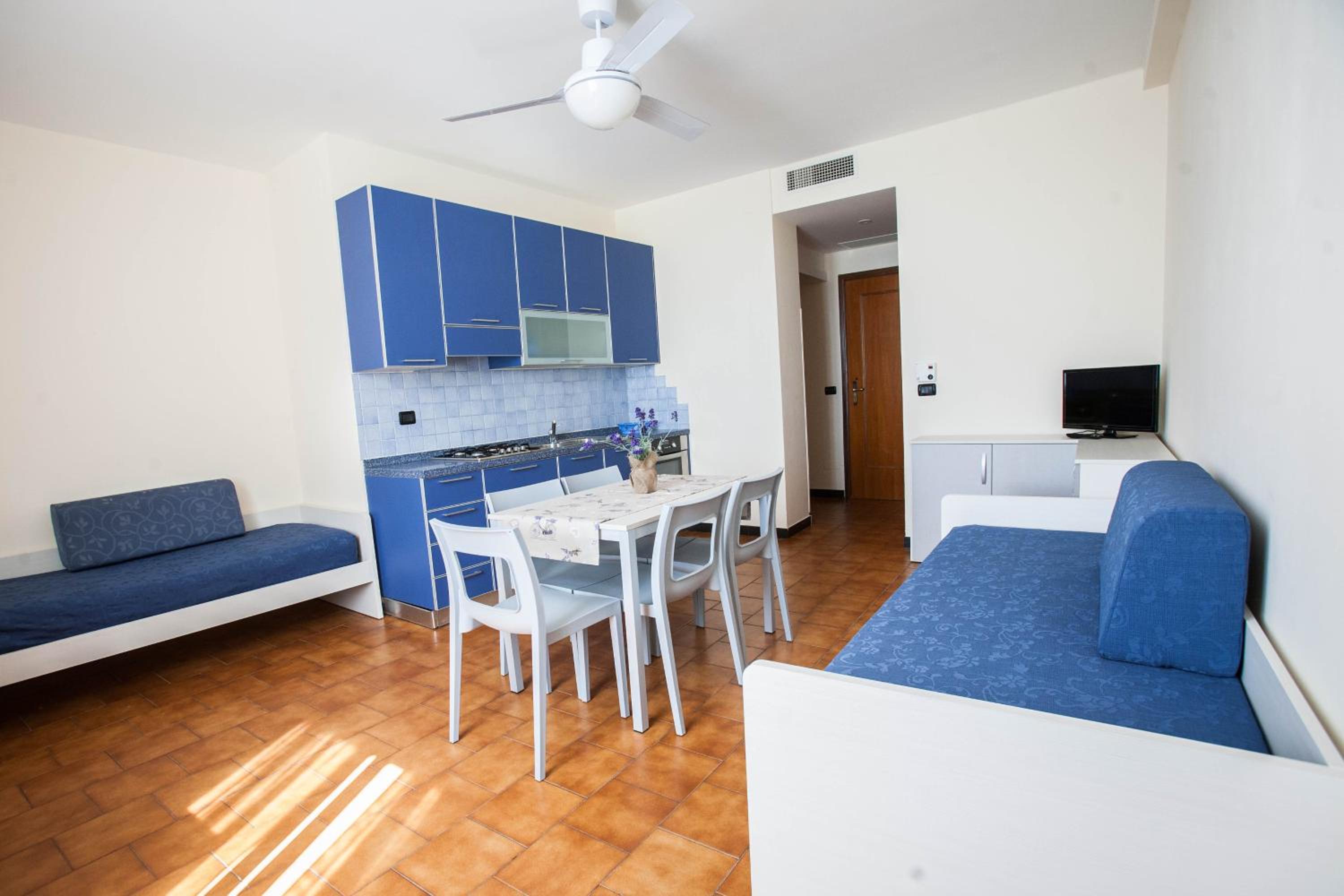 One-Bedroom Apartment photo 3