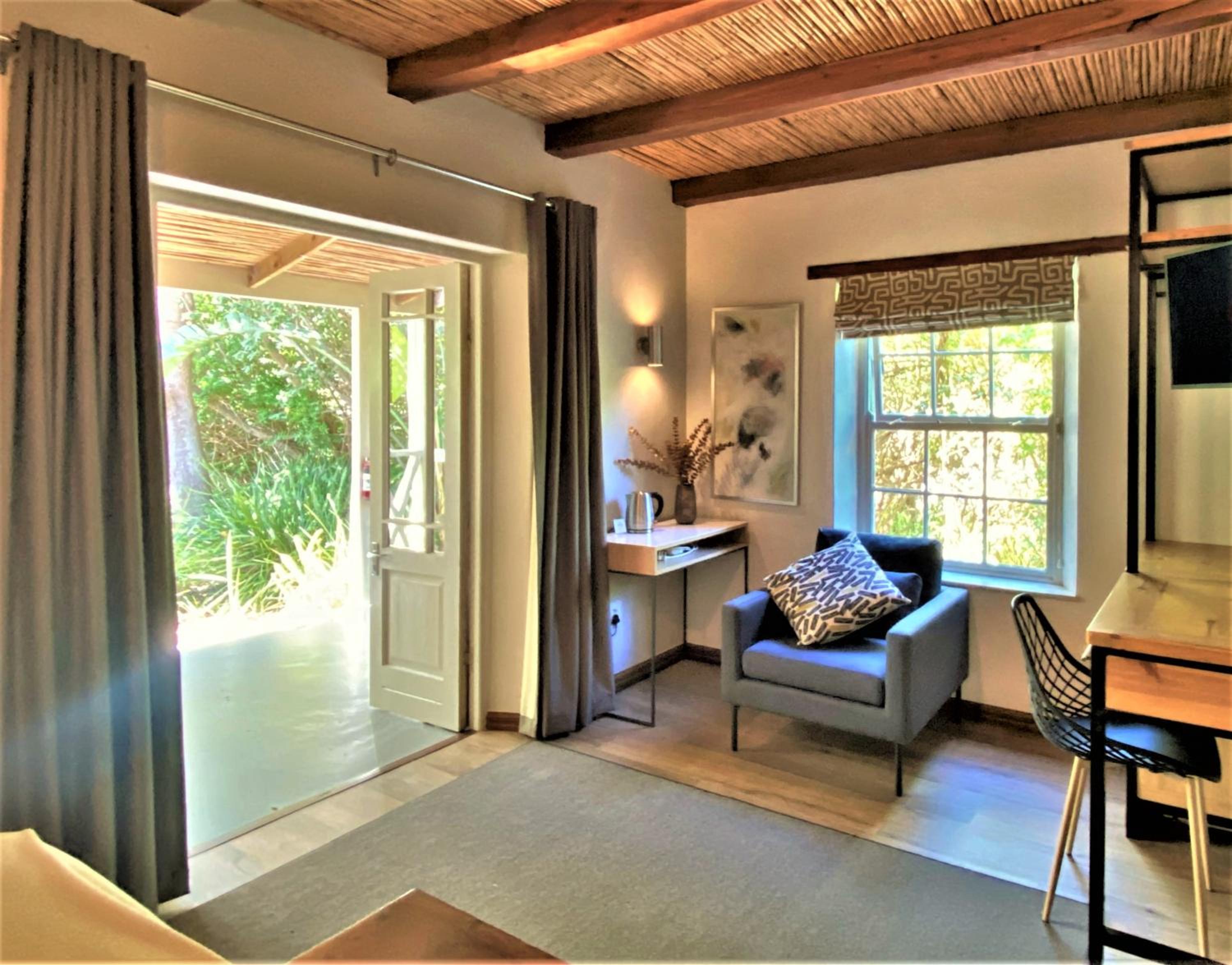 Garden Room with Bath and Shower (King or Twin)