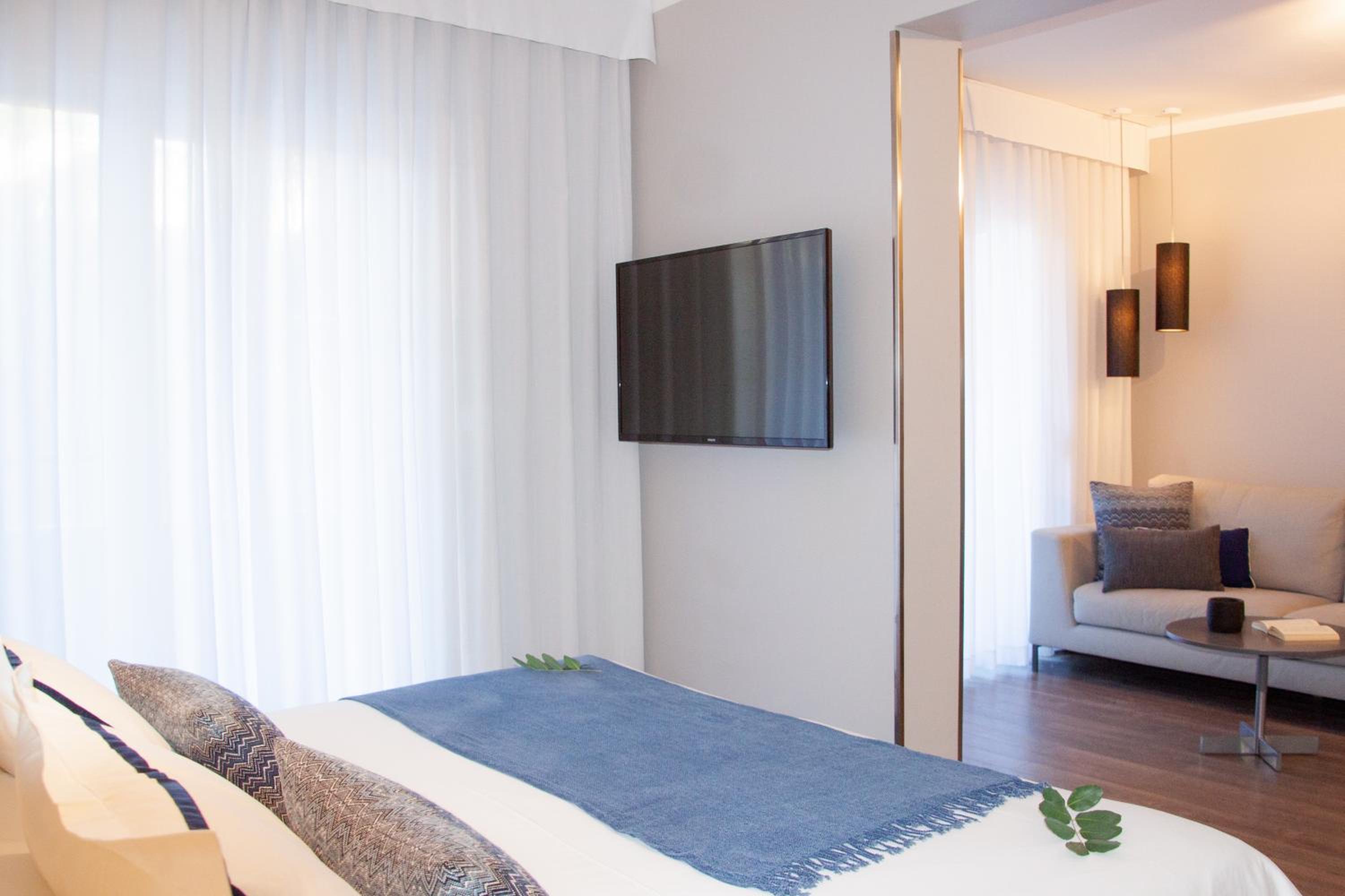 One-Bedroom Suite photo 2