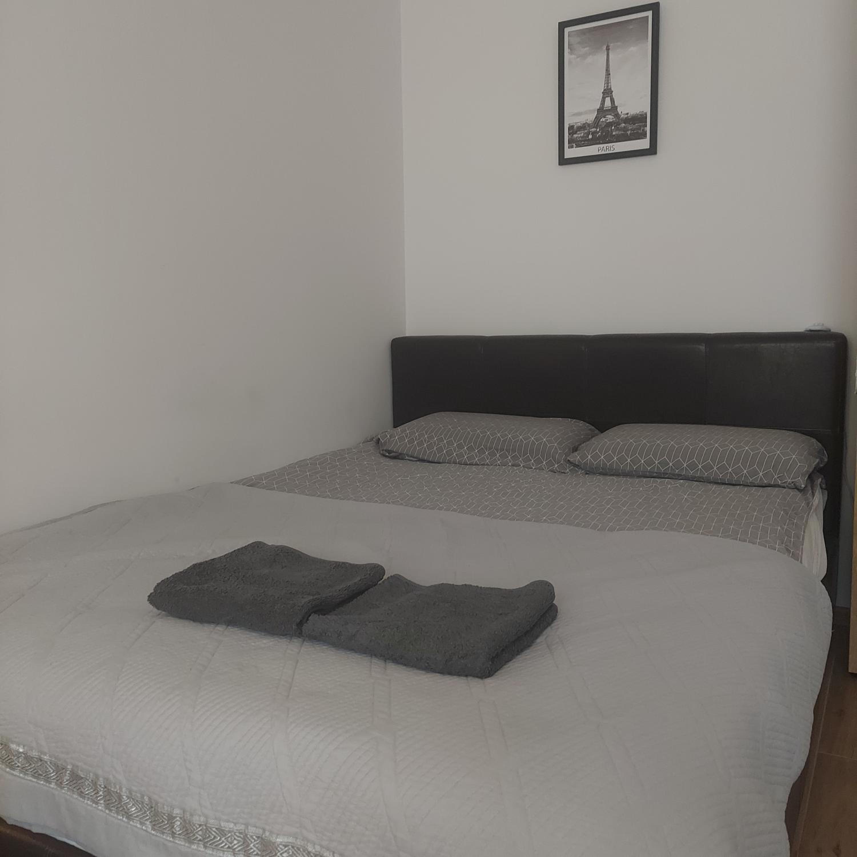 One-Bedroom Apartment - Photo 10