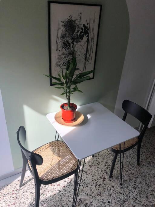 Two-Bedroom Apartment - Photo 4