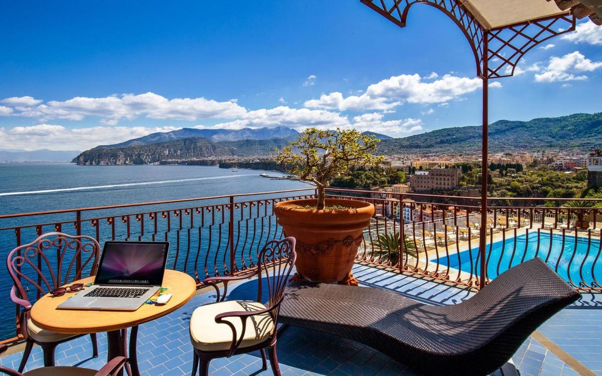 Superior Junior Suite with Terrace and Sea View - Photo 9
