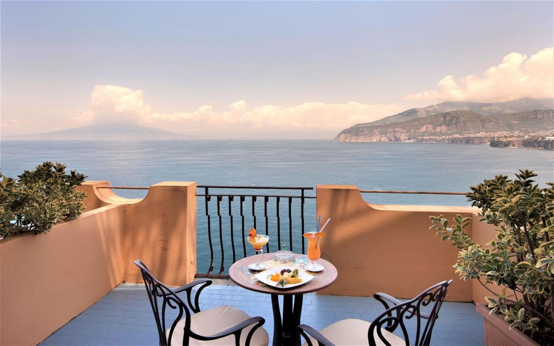Junior Suite with Terrace and Sea View - Photo 3