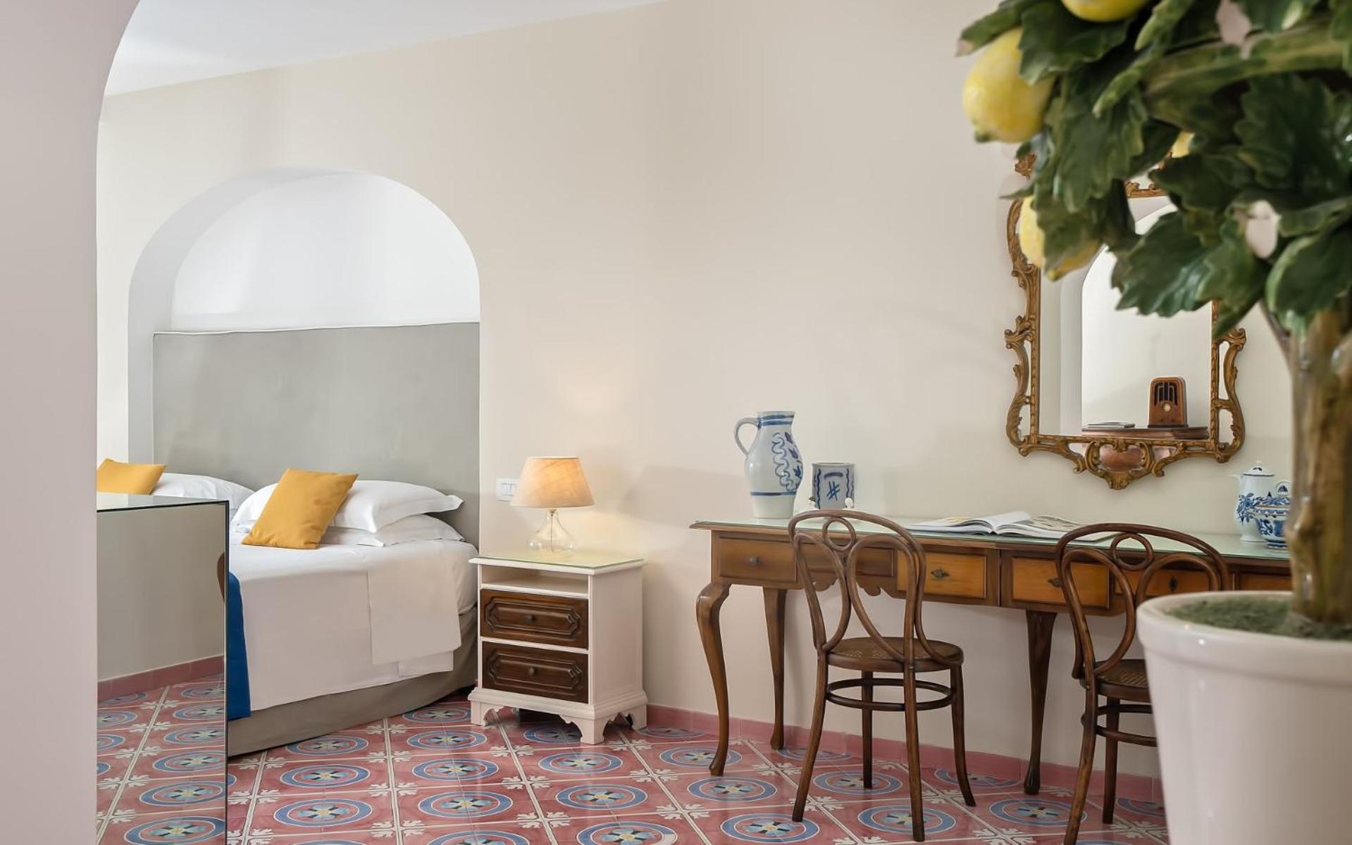 Superior Suite	with Terrace and Sea View - Photo 6