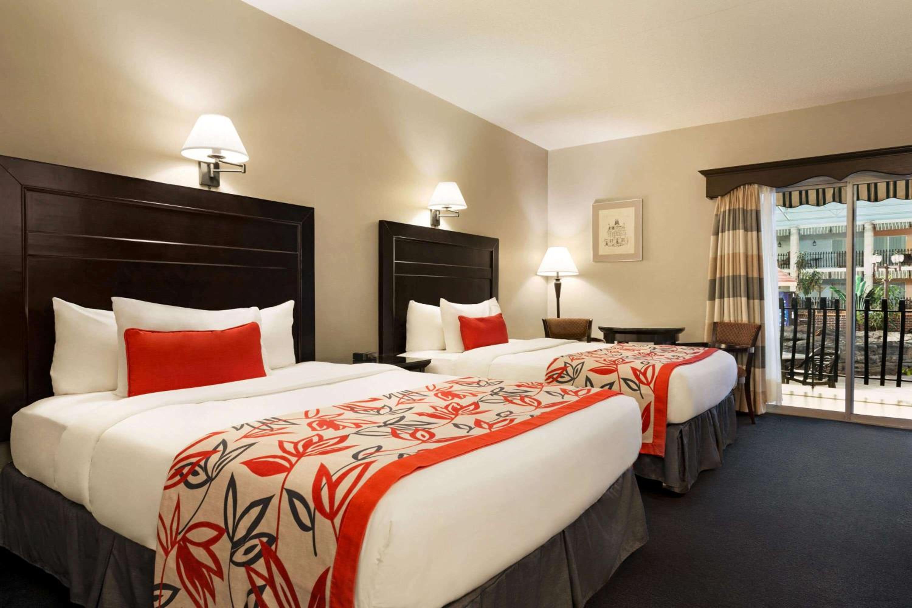 Queen Room with Two Queen Beds and Interior Courtyard - Pet-Friendly/Non-Smoking photo 1