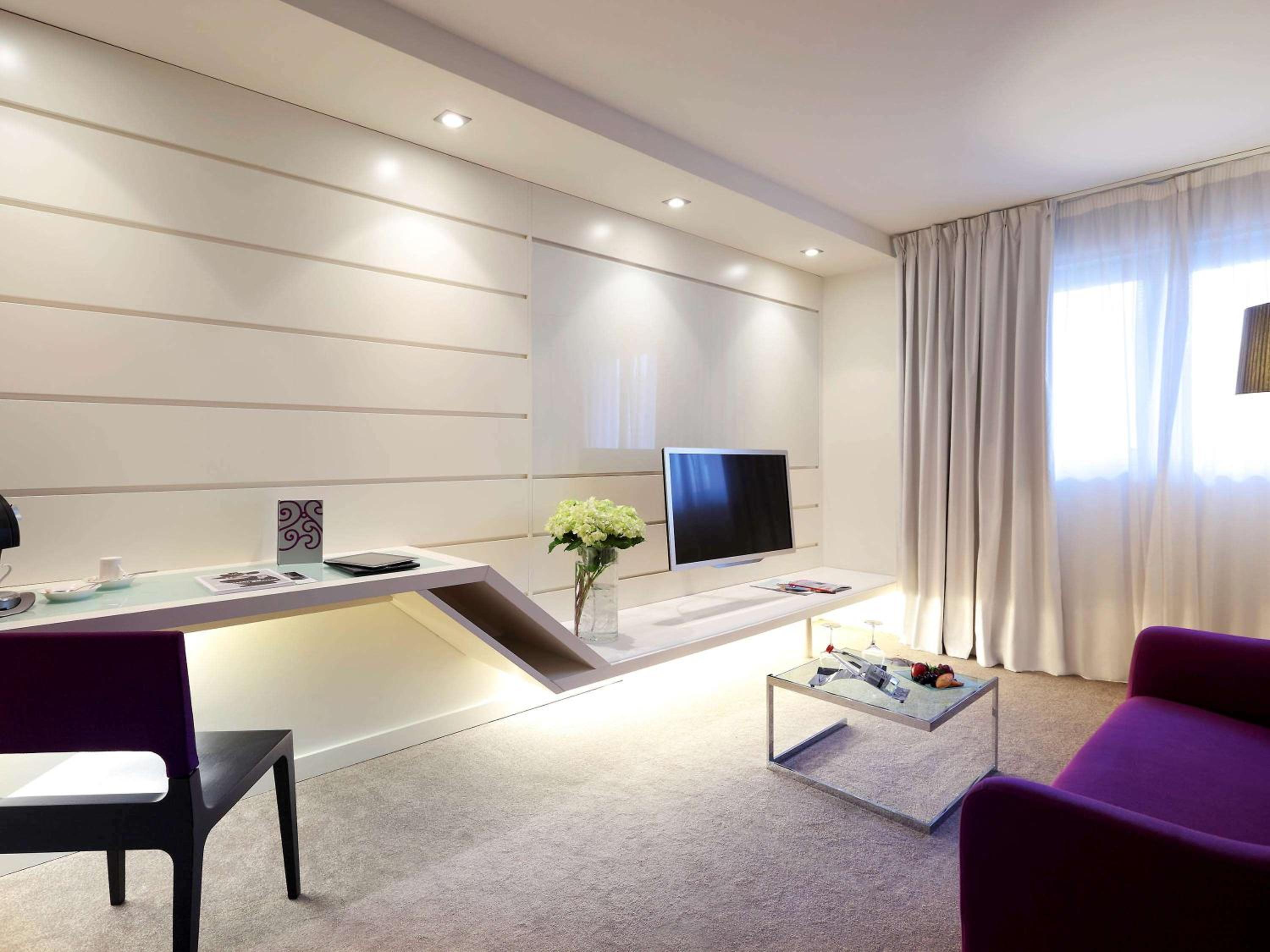 Junior Suite with Pool View