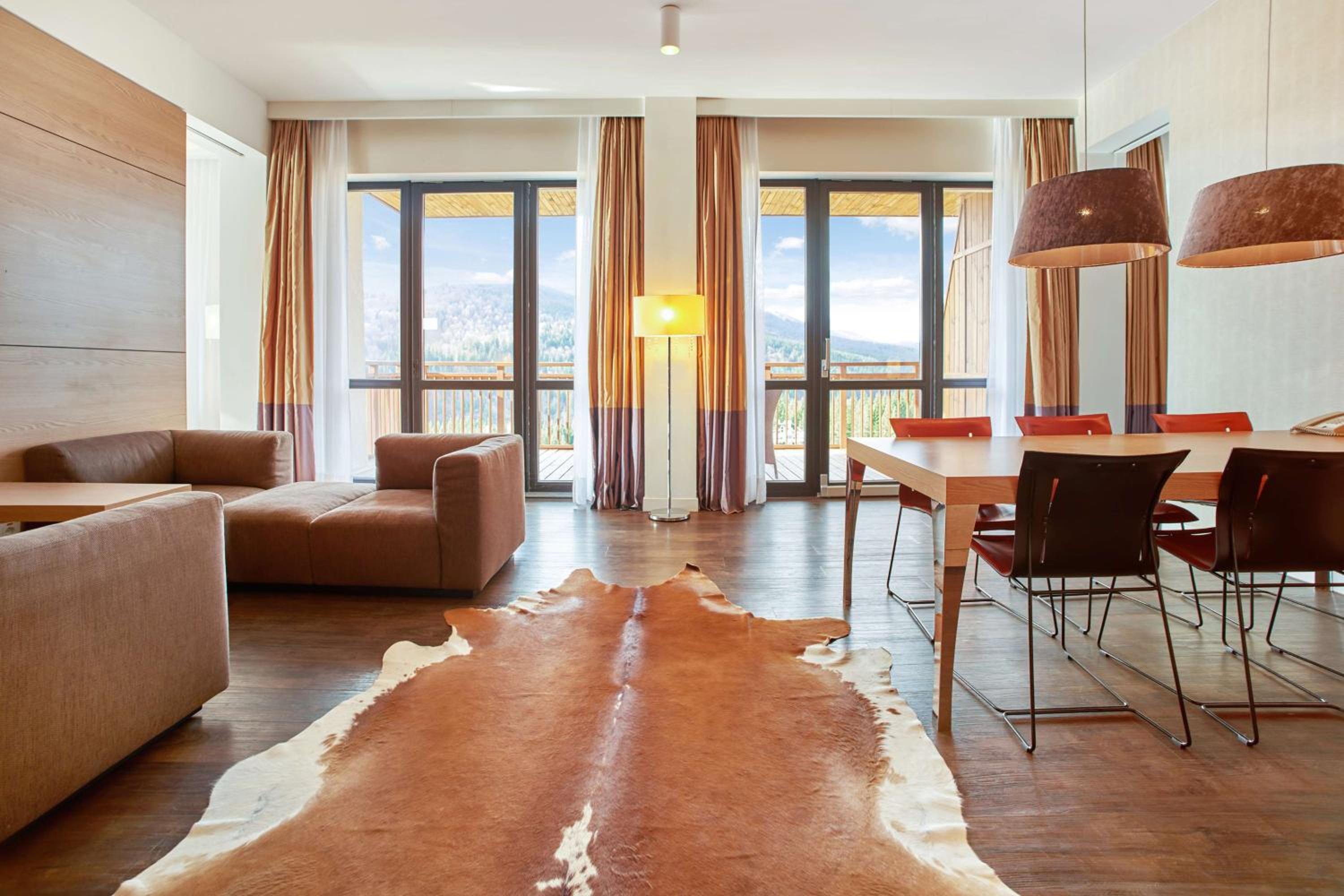 Suite - Photo 3