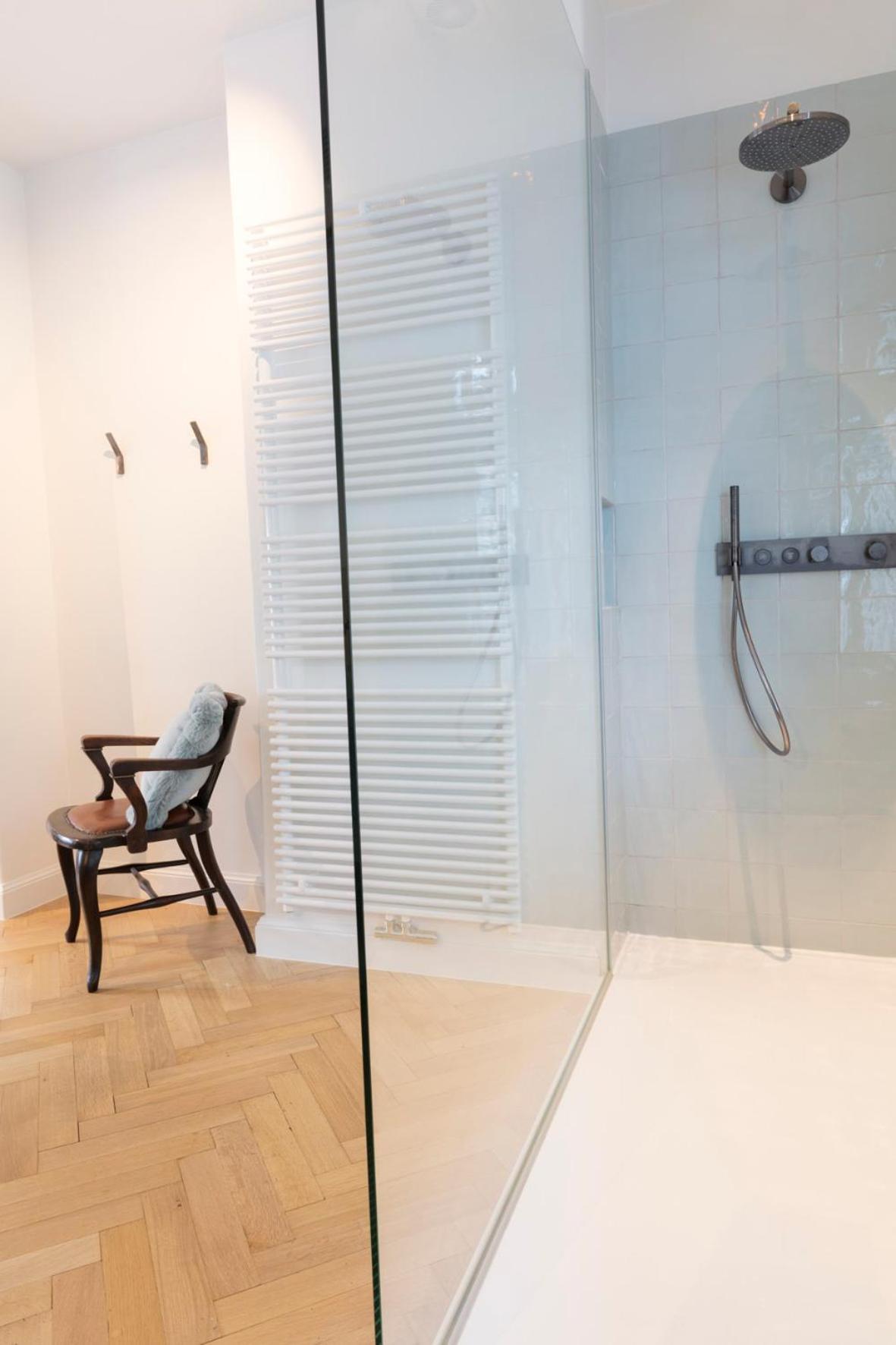 Deluxe Double Room with Bath photo 3