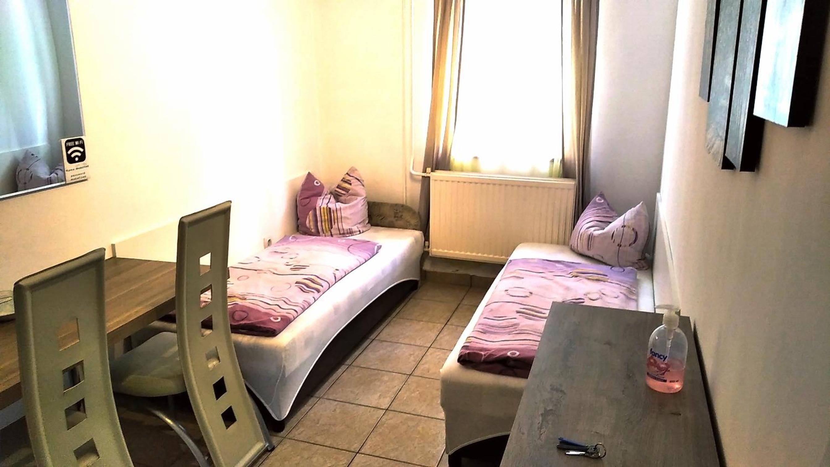 Double or Twin Room - Photo 1