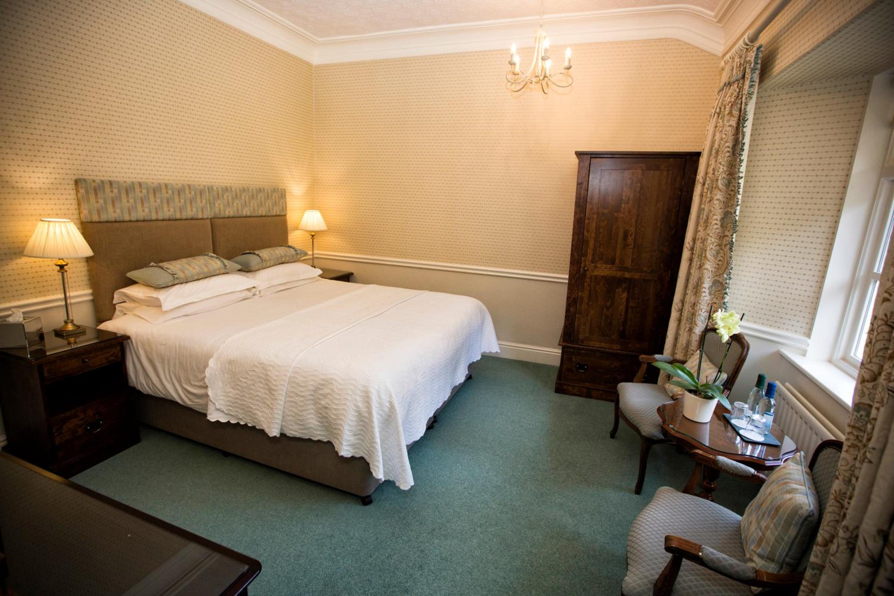 Luxury Double or Twin Room photo 3