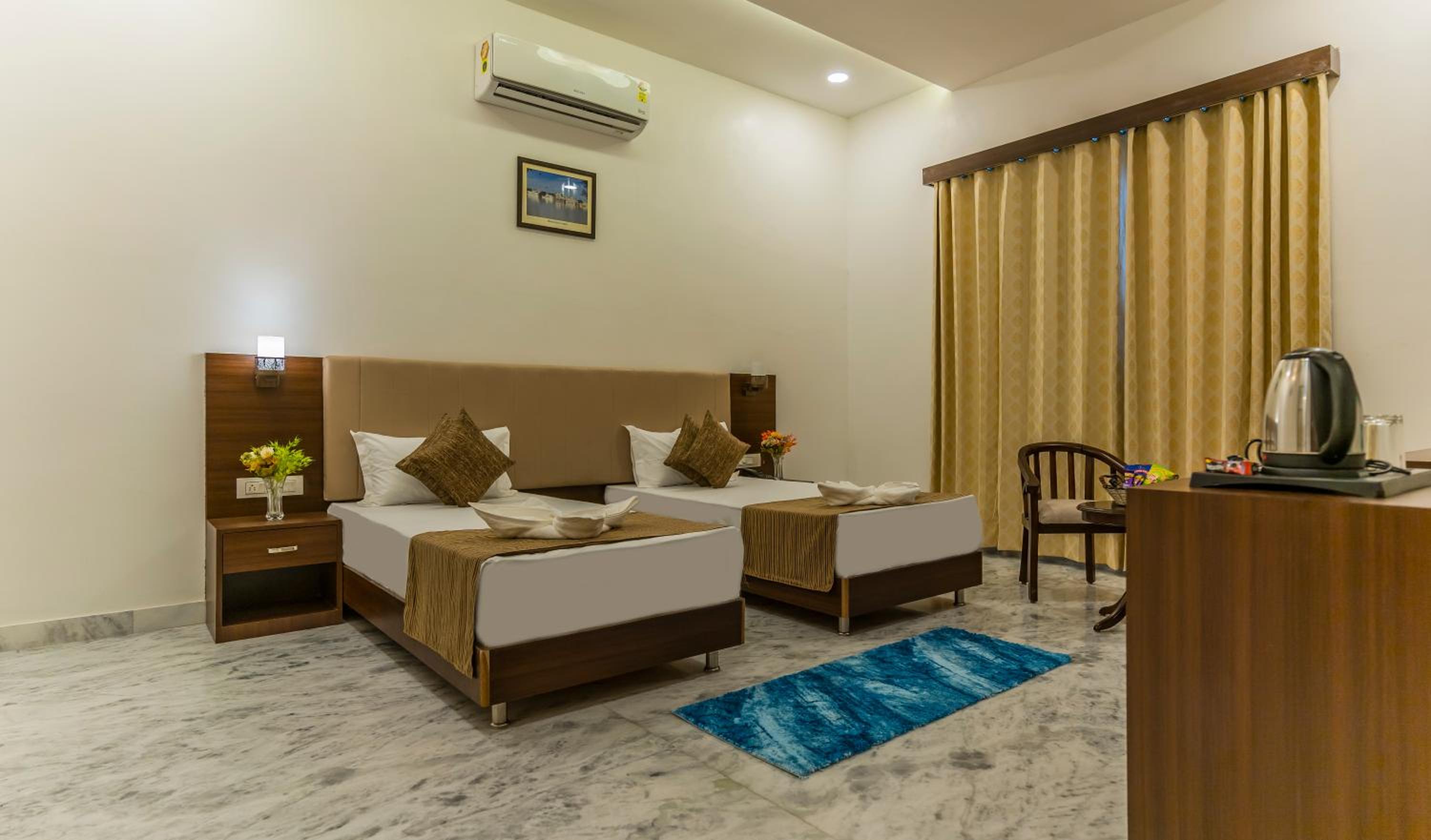 Deluxe Twin Room