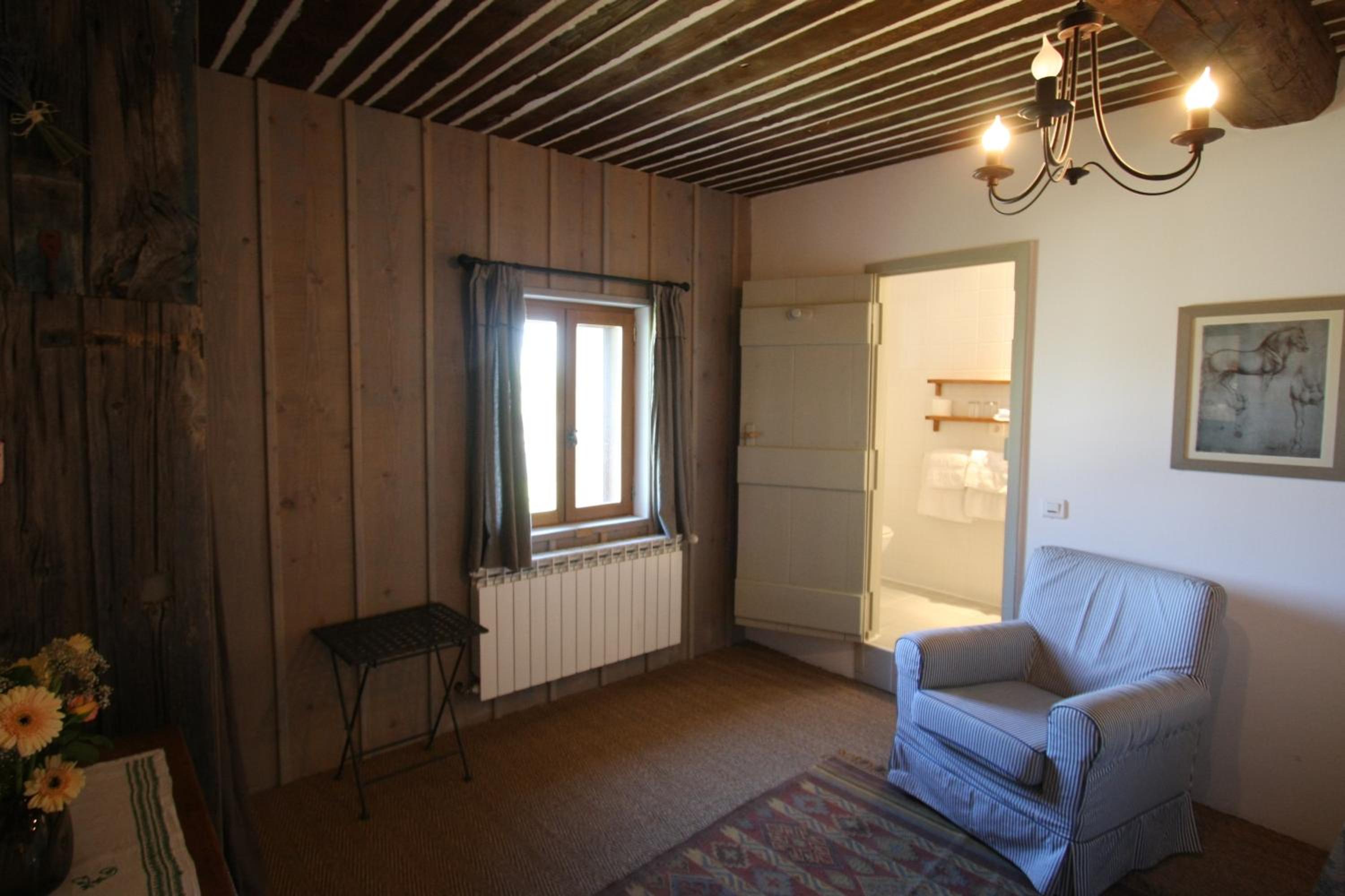 Double Room with Shower photo 2