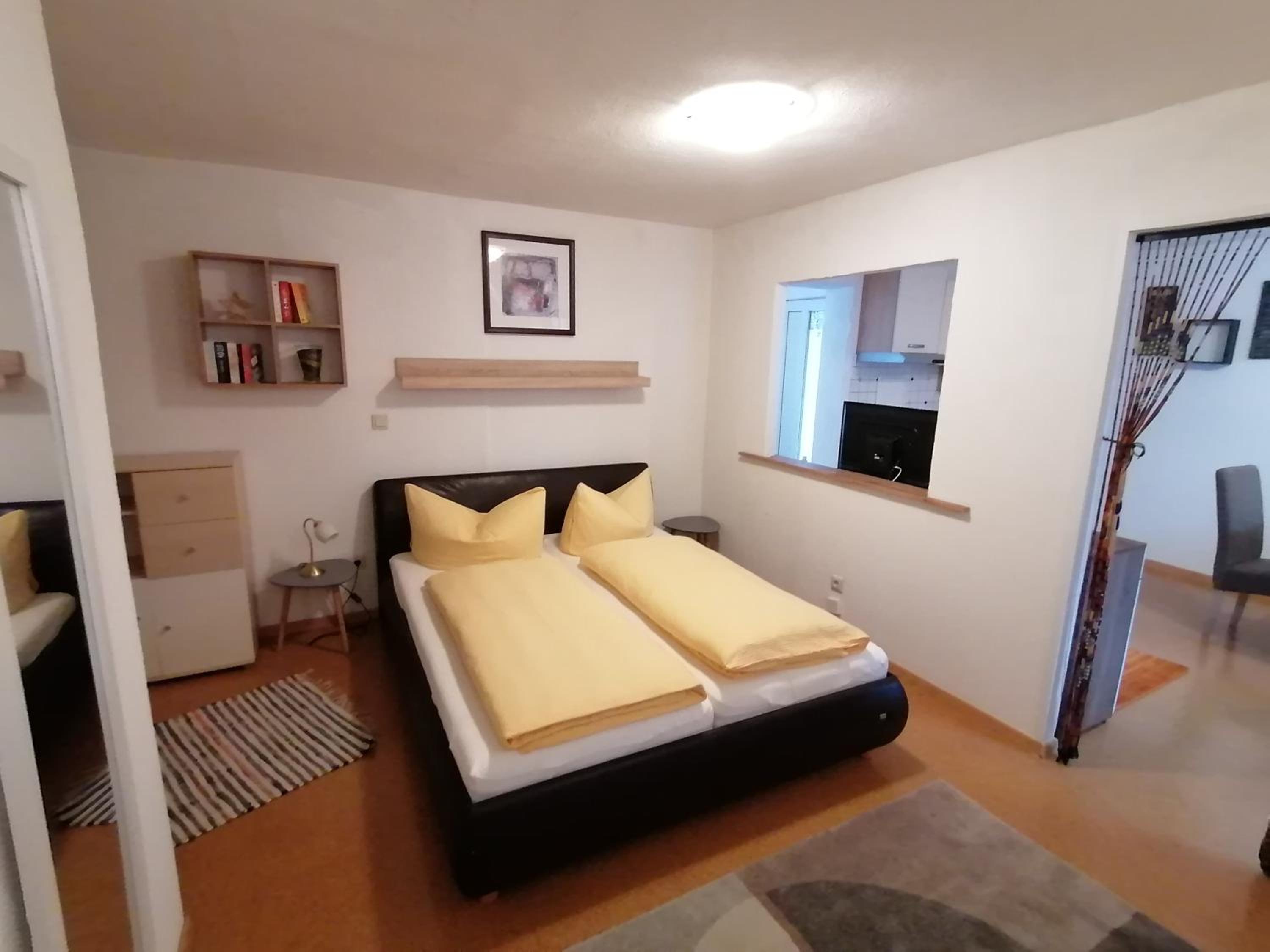 One-Bedroom Apartment - Photo 1