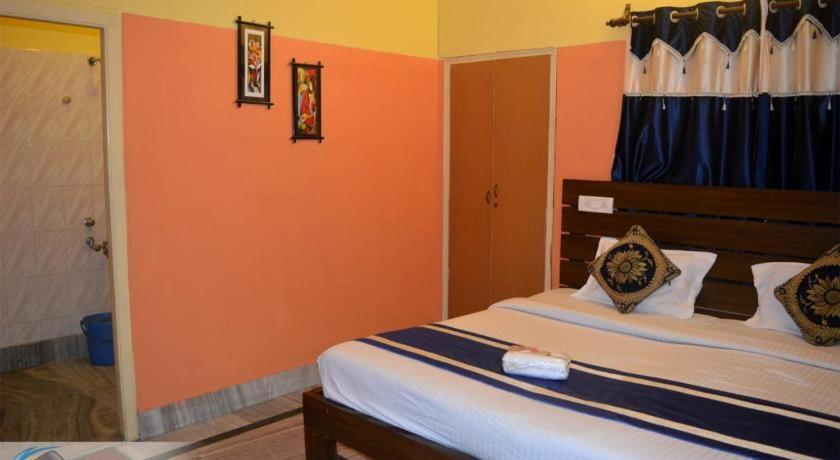 Double or Twin Room with Bathroom