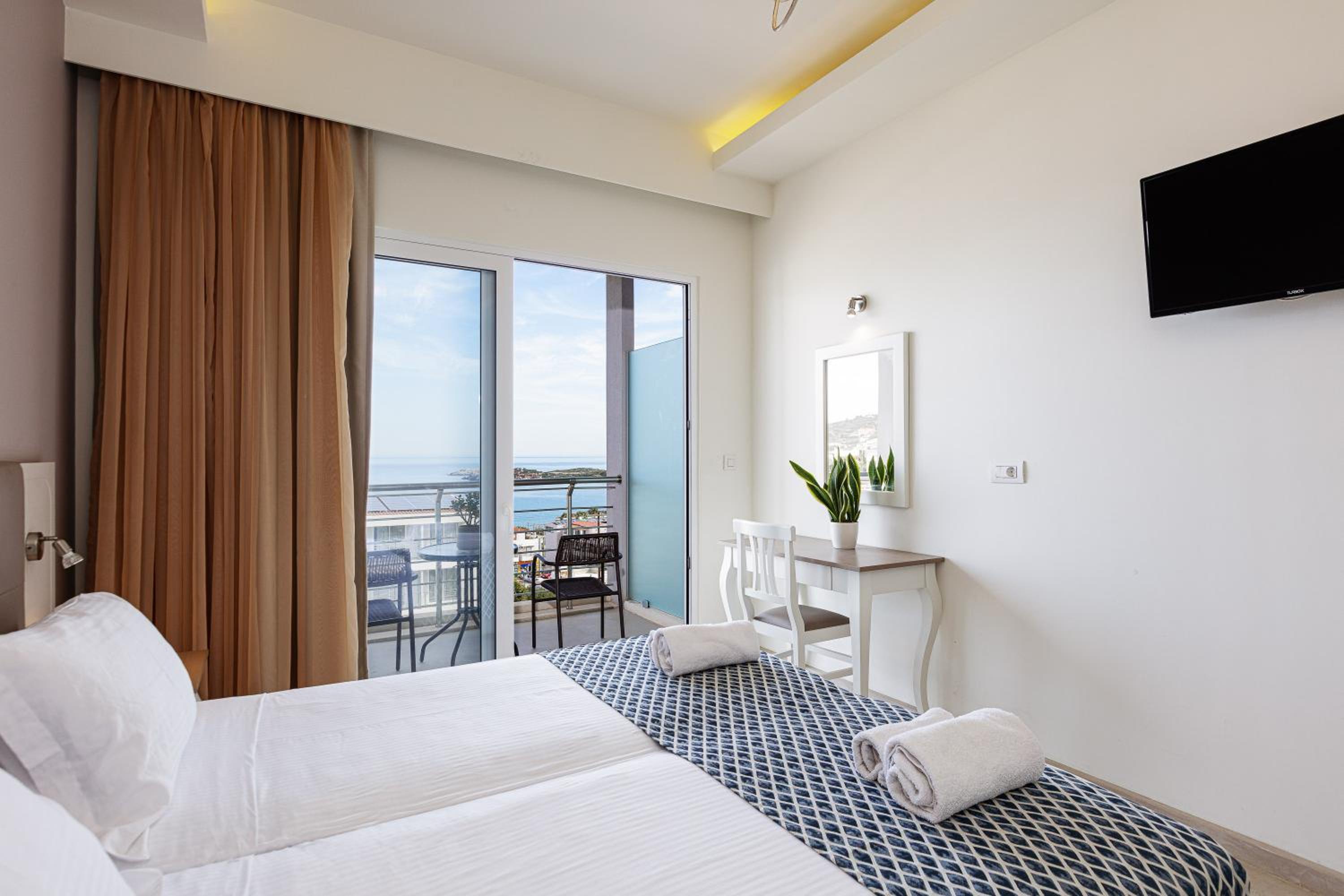 Superior Room with Sea View - Photo 1