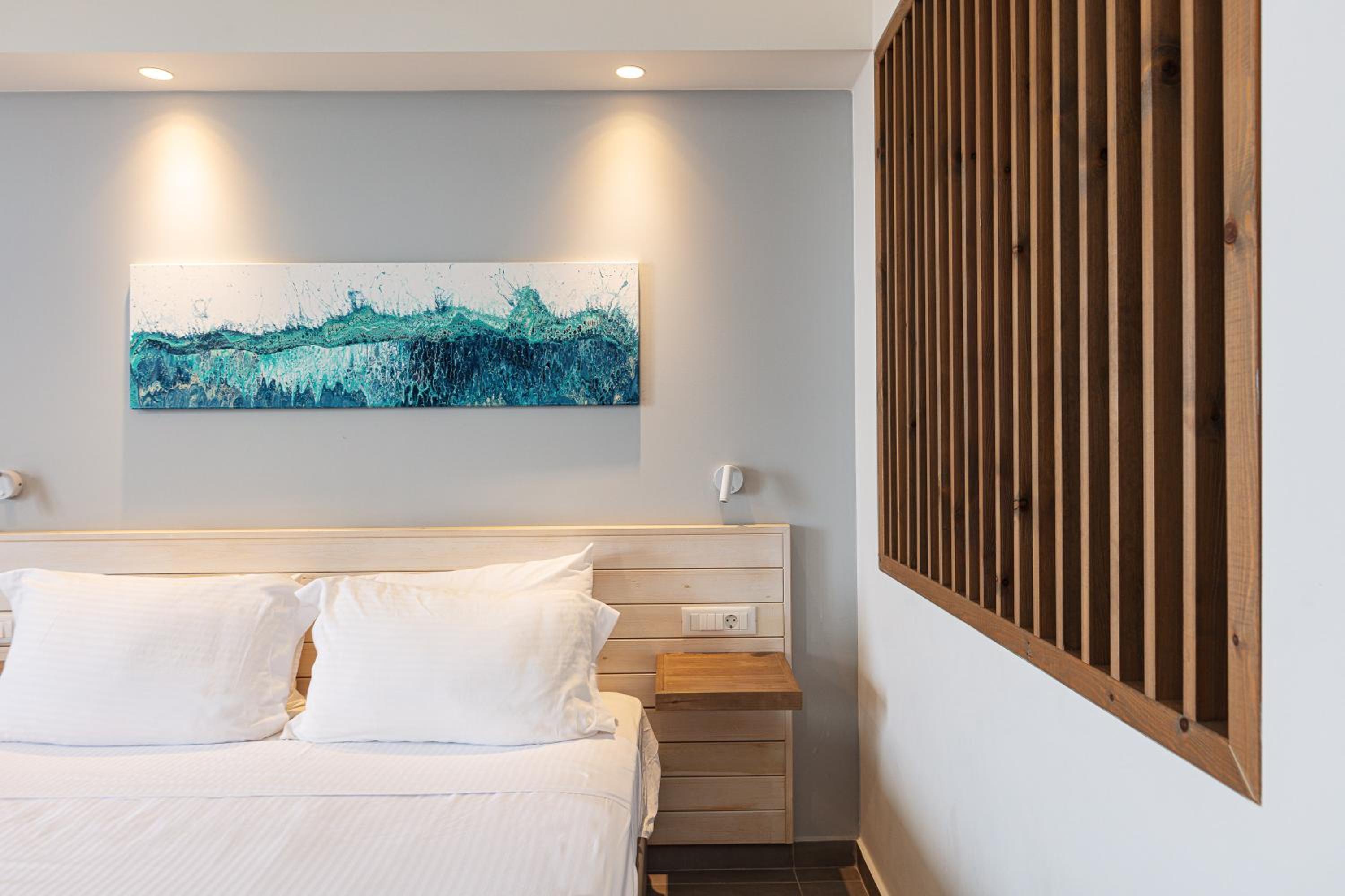 Superior Room with Sea View - Photo 20
