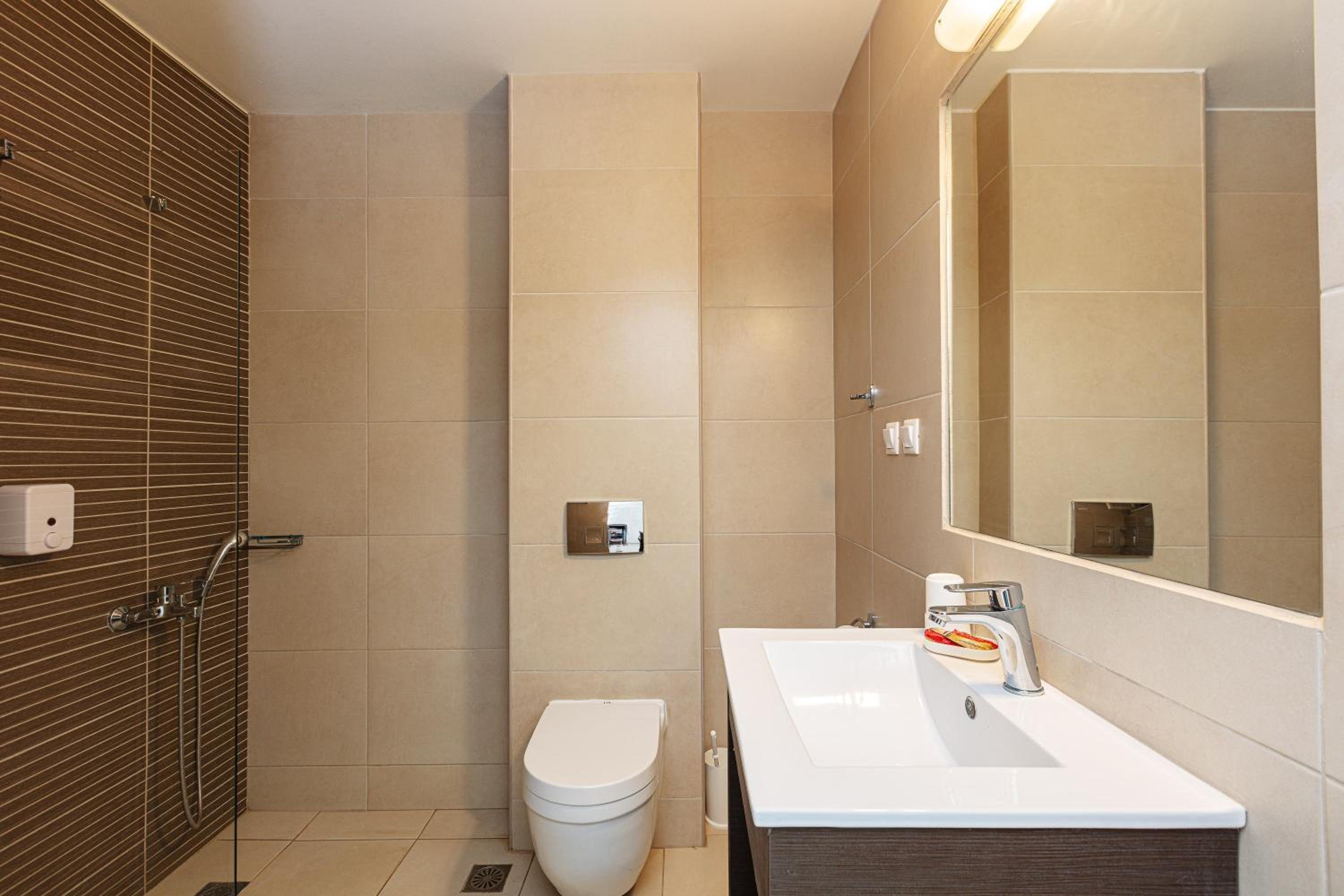 Superior Room with Sea View - Photo 14
