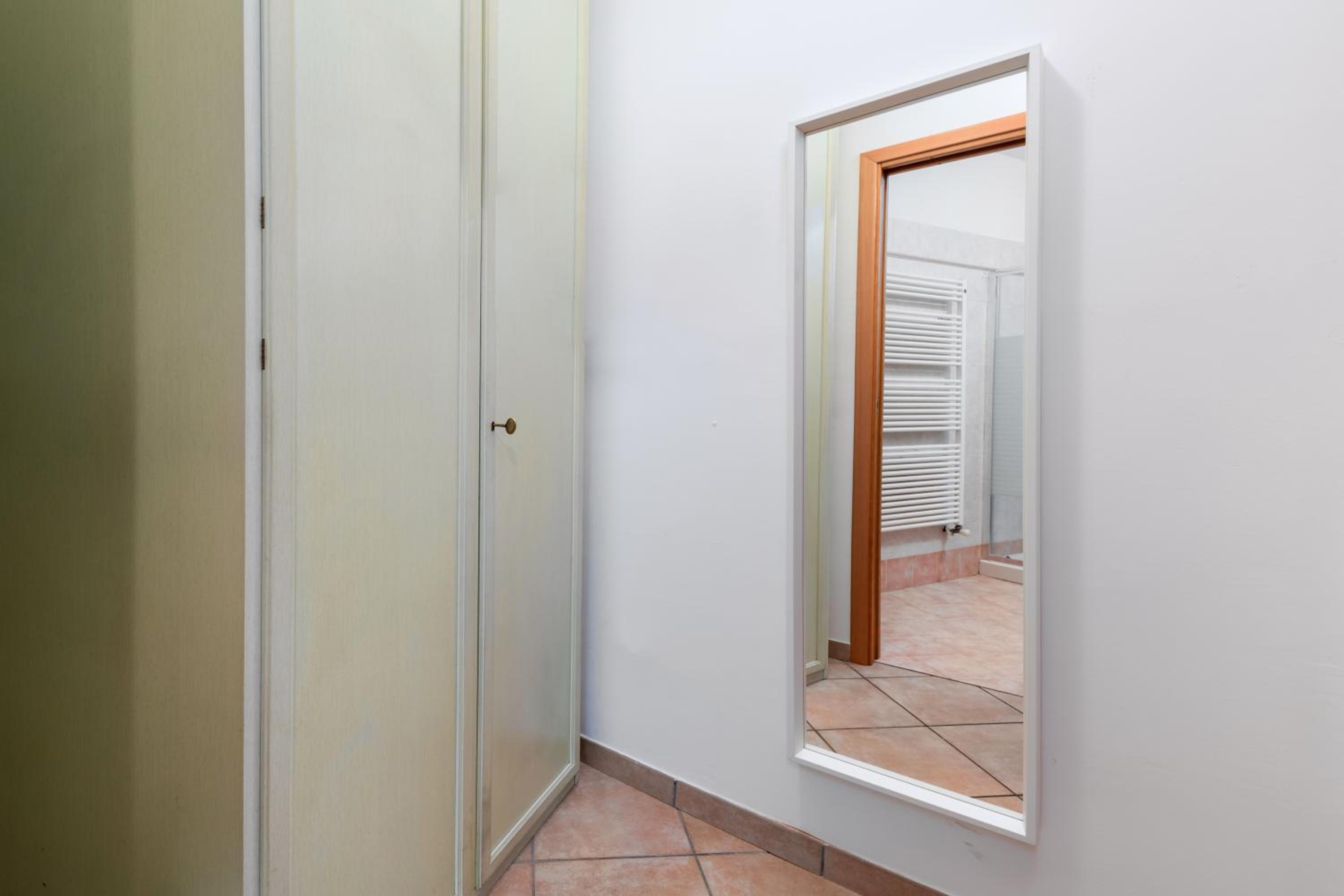 Studio Apartment photo 2