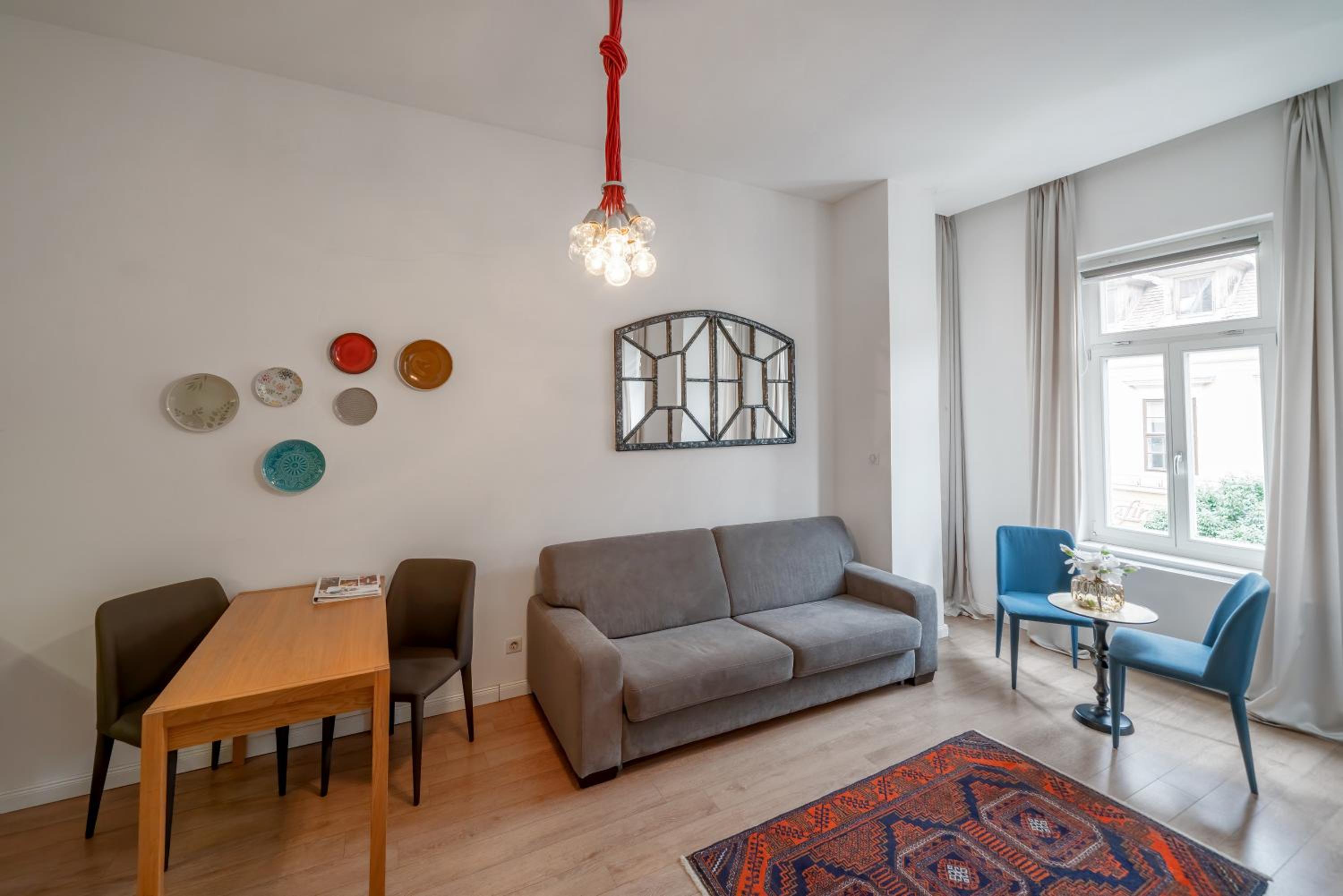 Studio Apartment photo 2