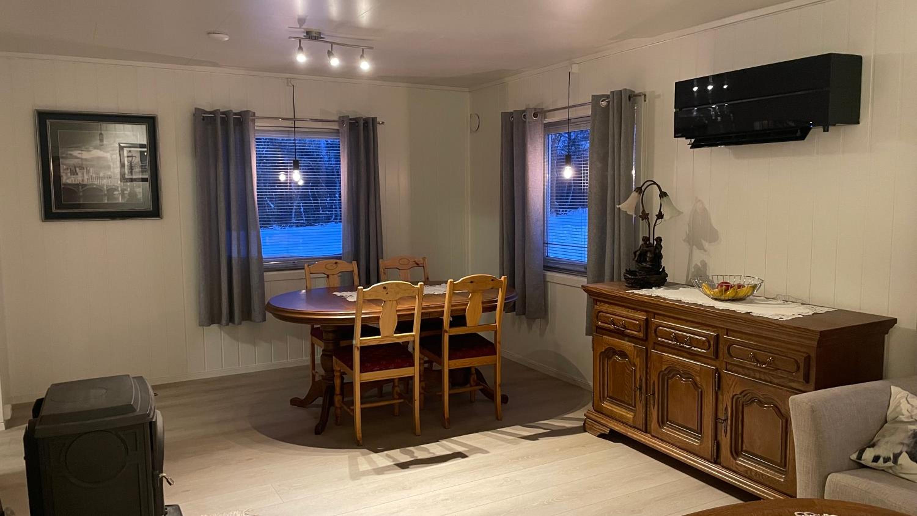 Two-Bedroom House photo 2