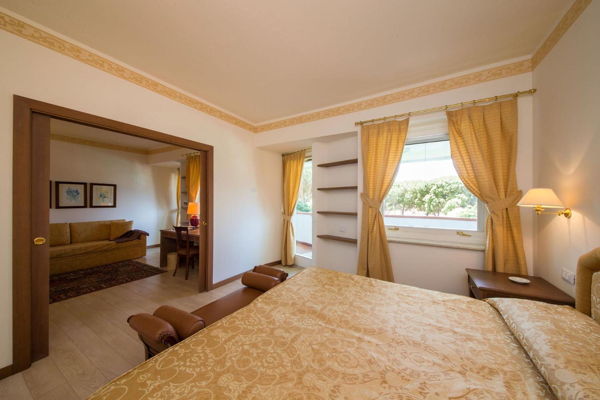 Junior Suite with Partial Sea View photo 2