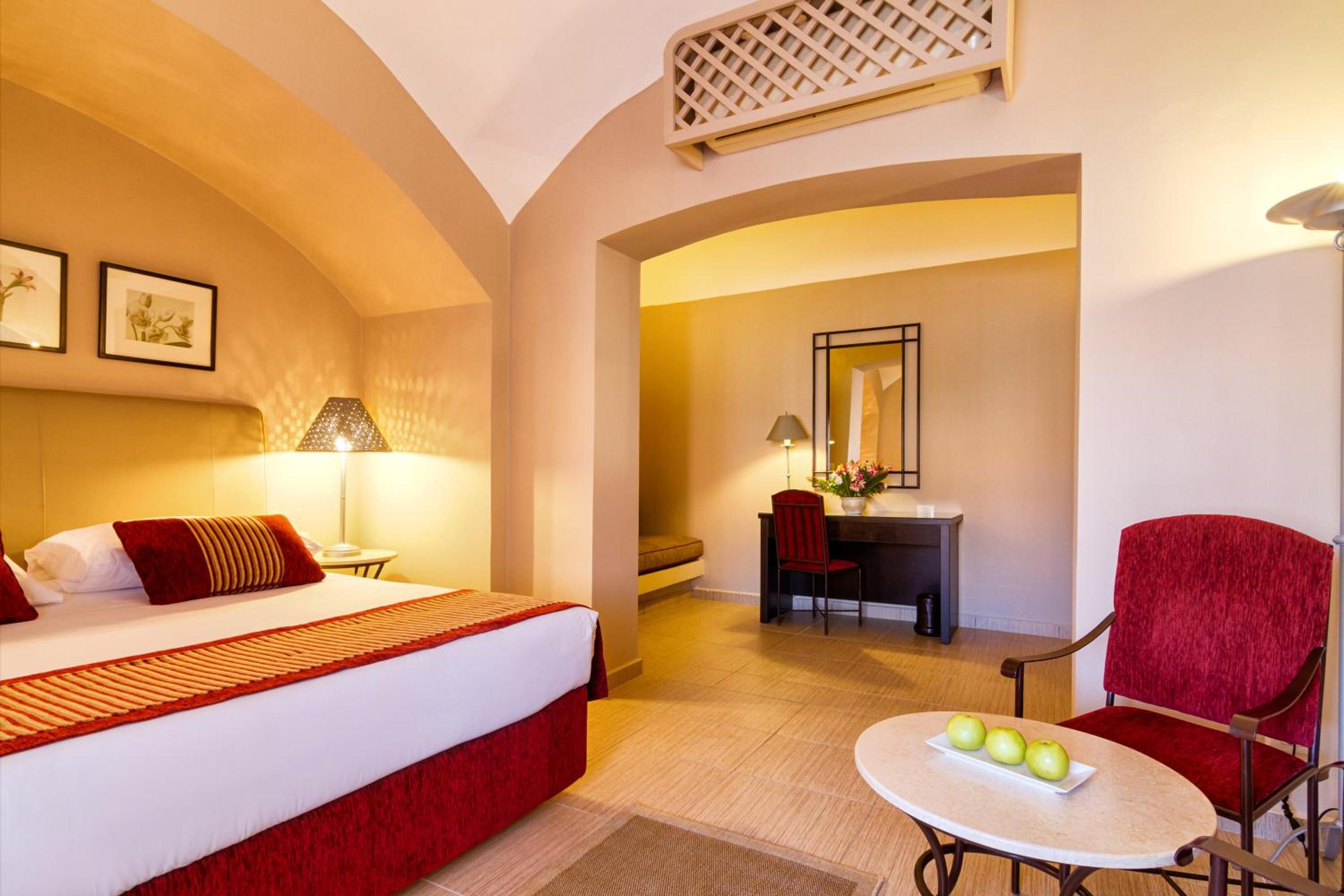 Junior Suite with Garden View