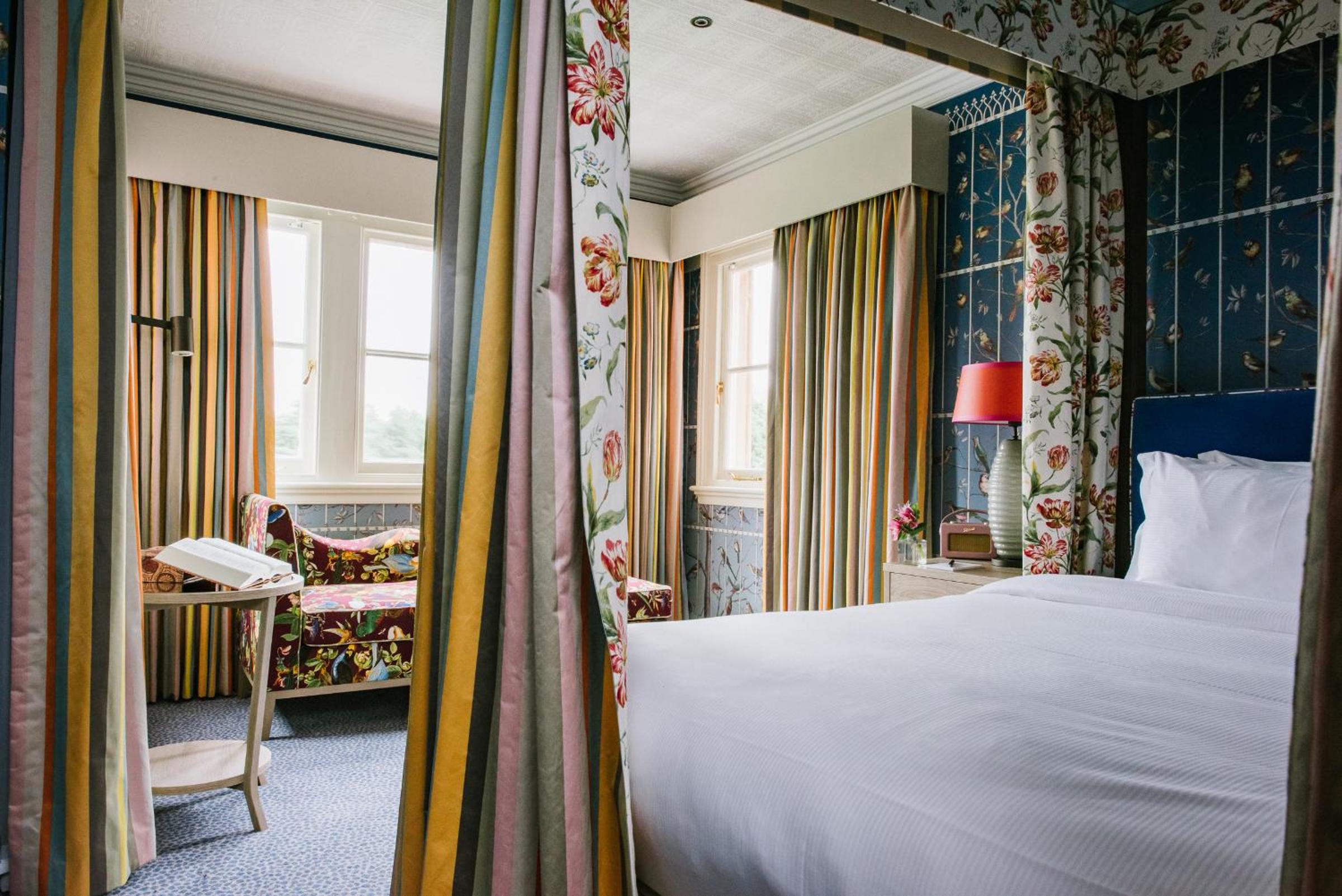 Deluxe Double Room - Photo 11