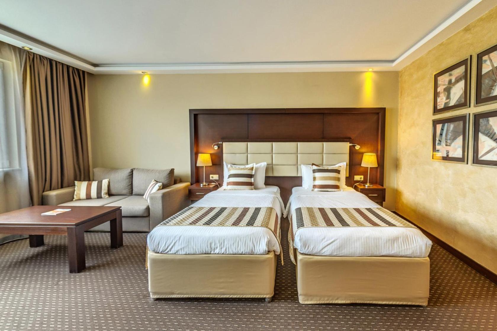 Premium Room - Photo 6