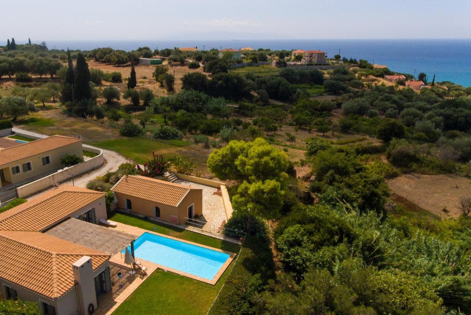 Villa photo 2