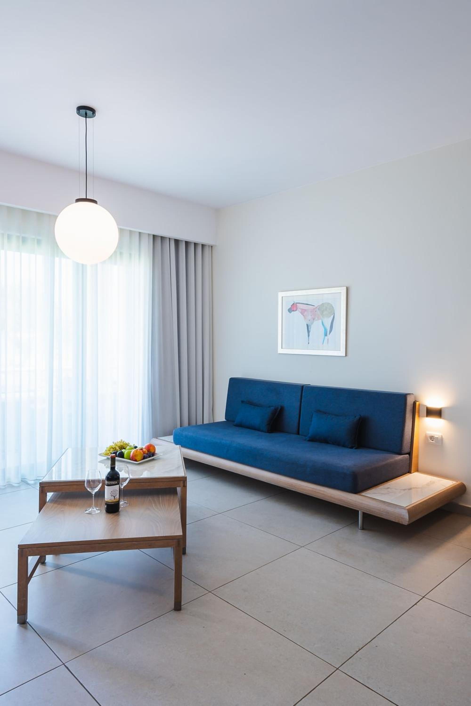 Junior Family Suite with Sea View - Photo 1
