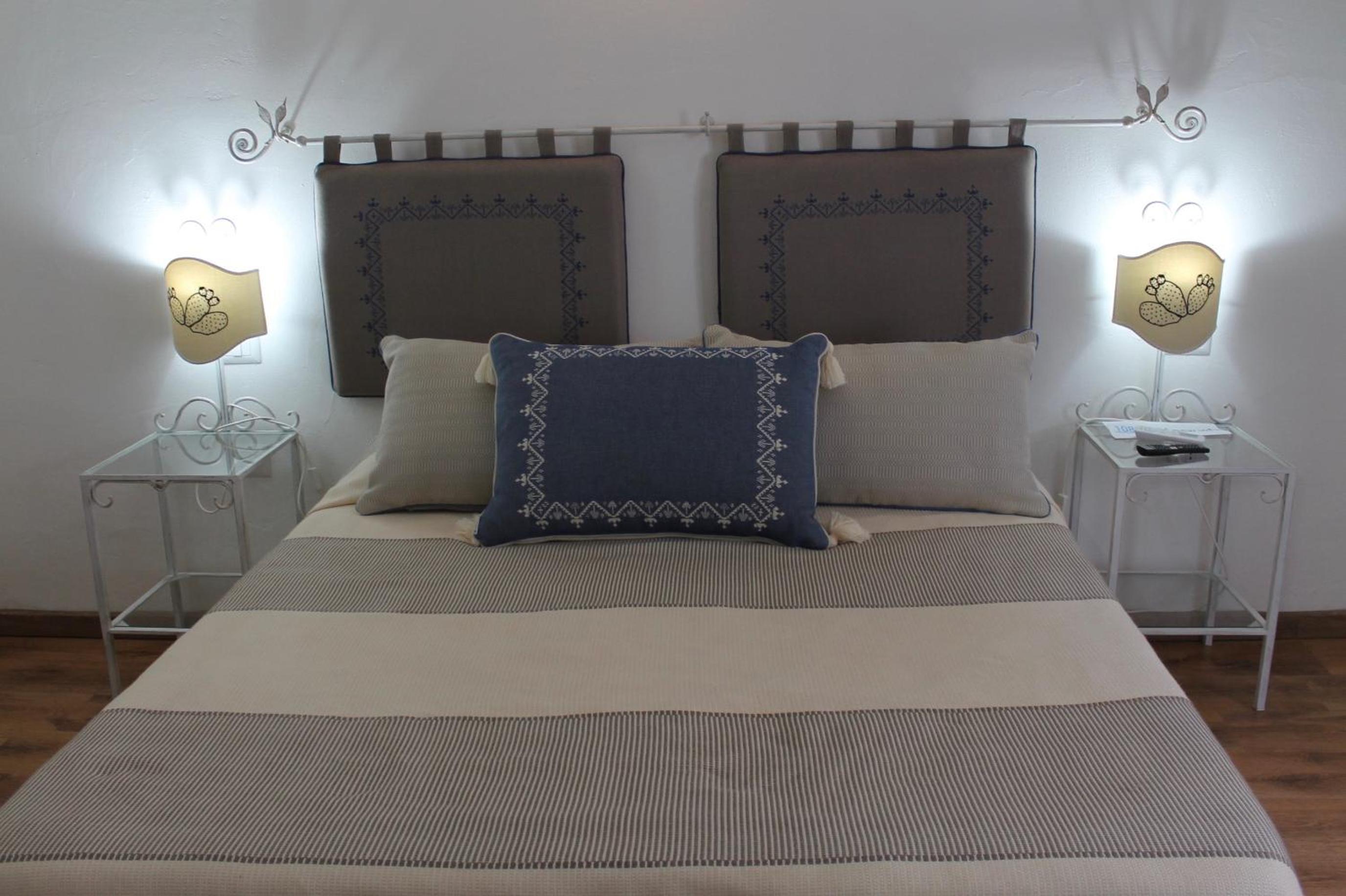 Deluxe Double or Twin Room - Photo 4