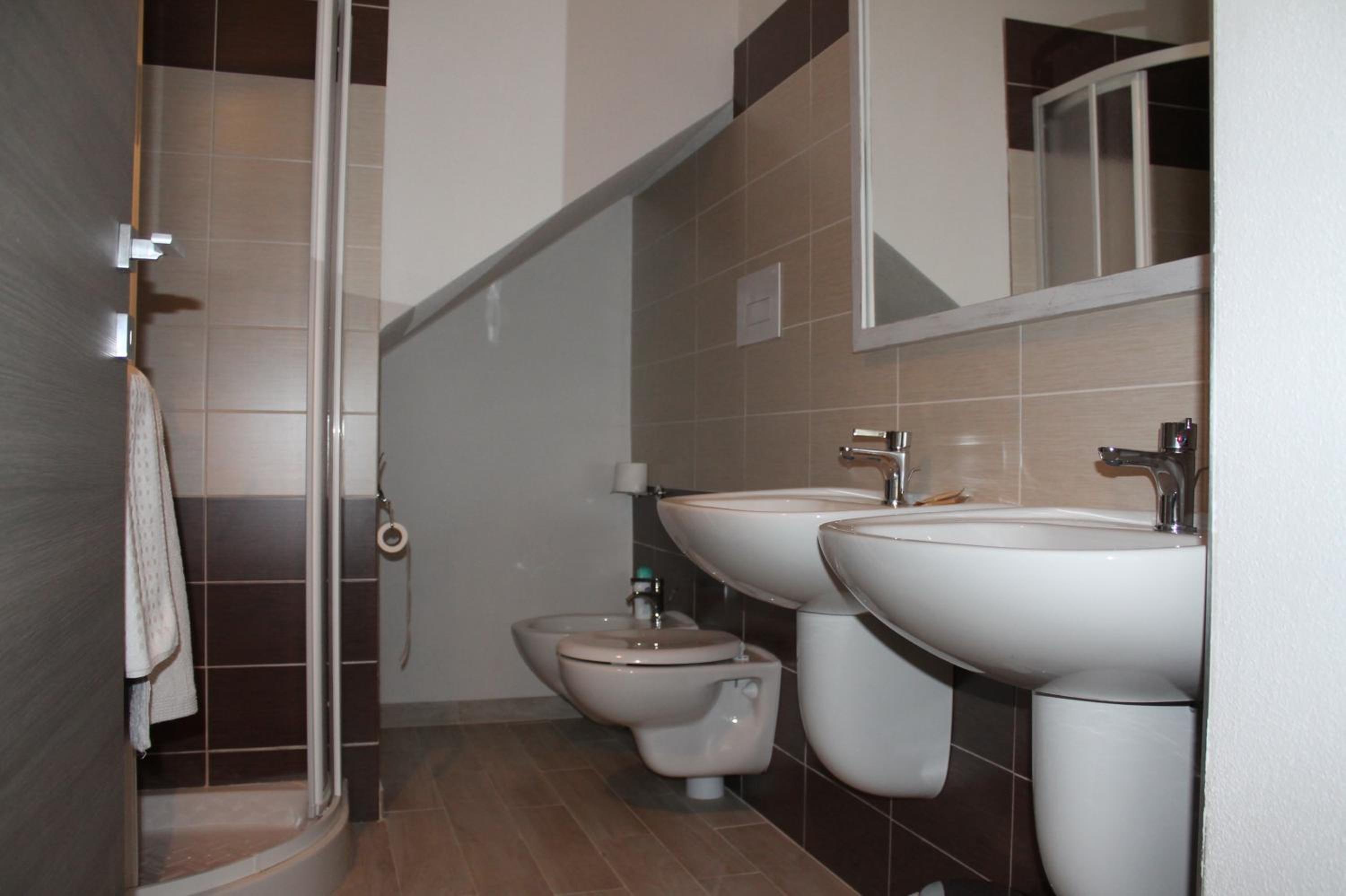 Deluxe Double or Twin Room - Photo 2
