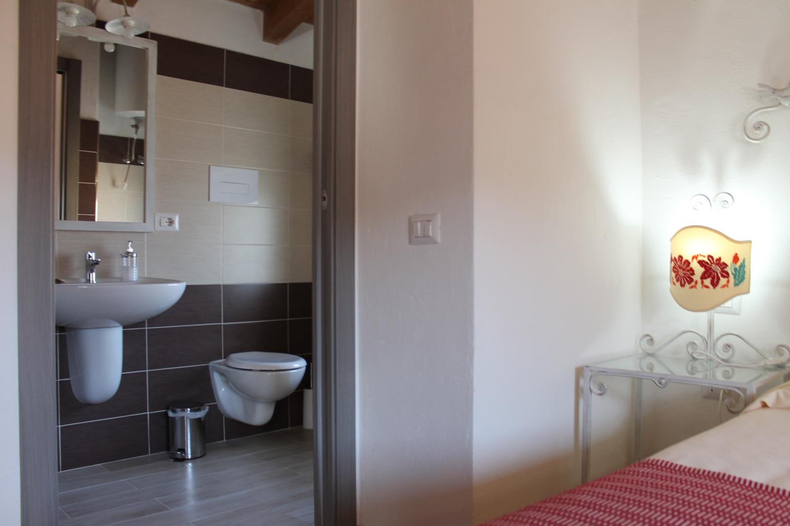 Deluxe Triple Room - Photo 3