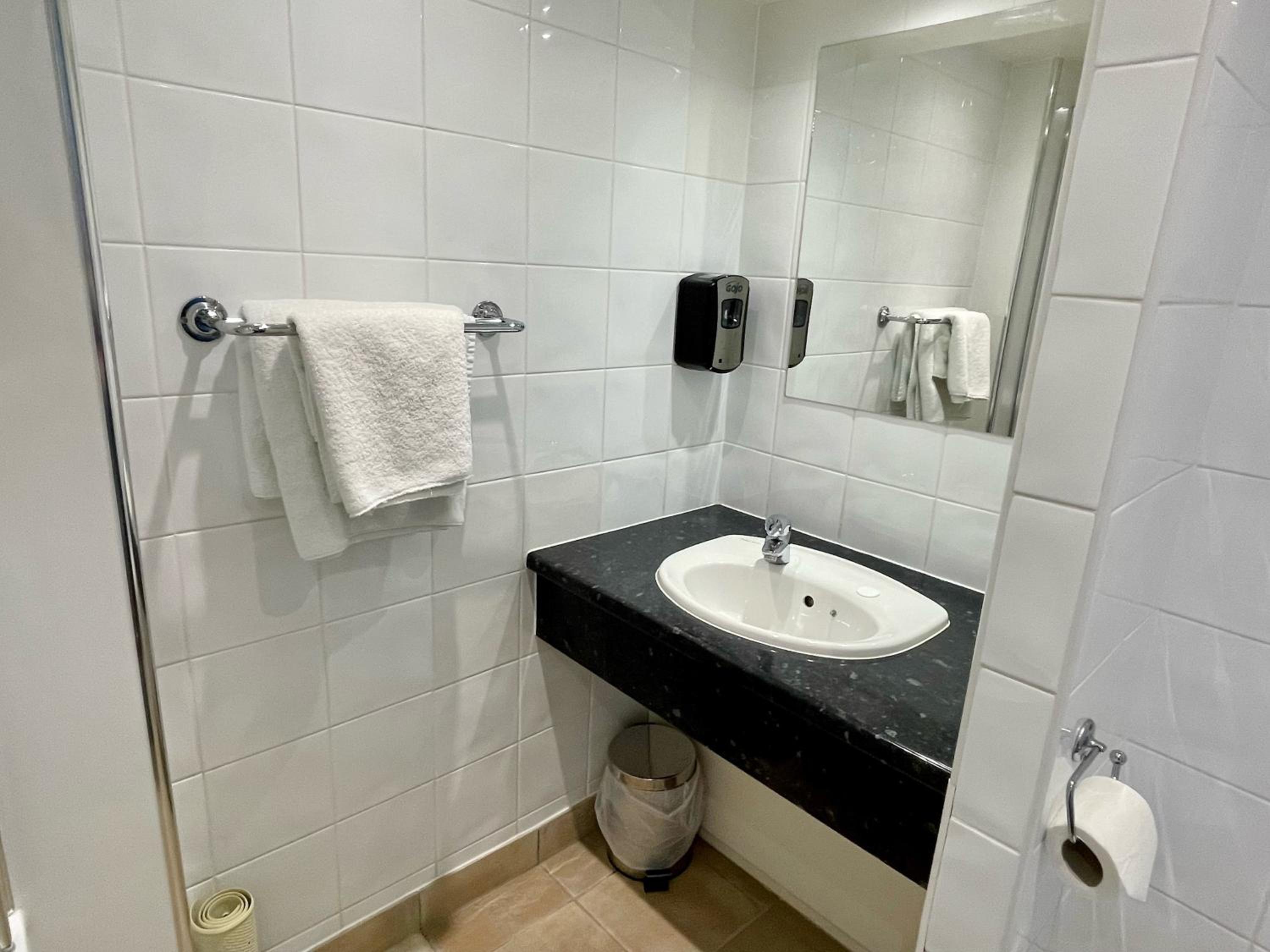 Standard Double Room - Non-Smoking - Photo 3