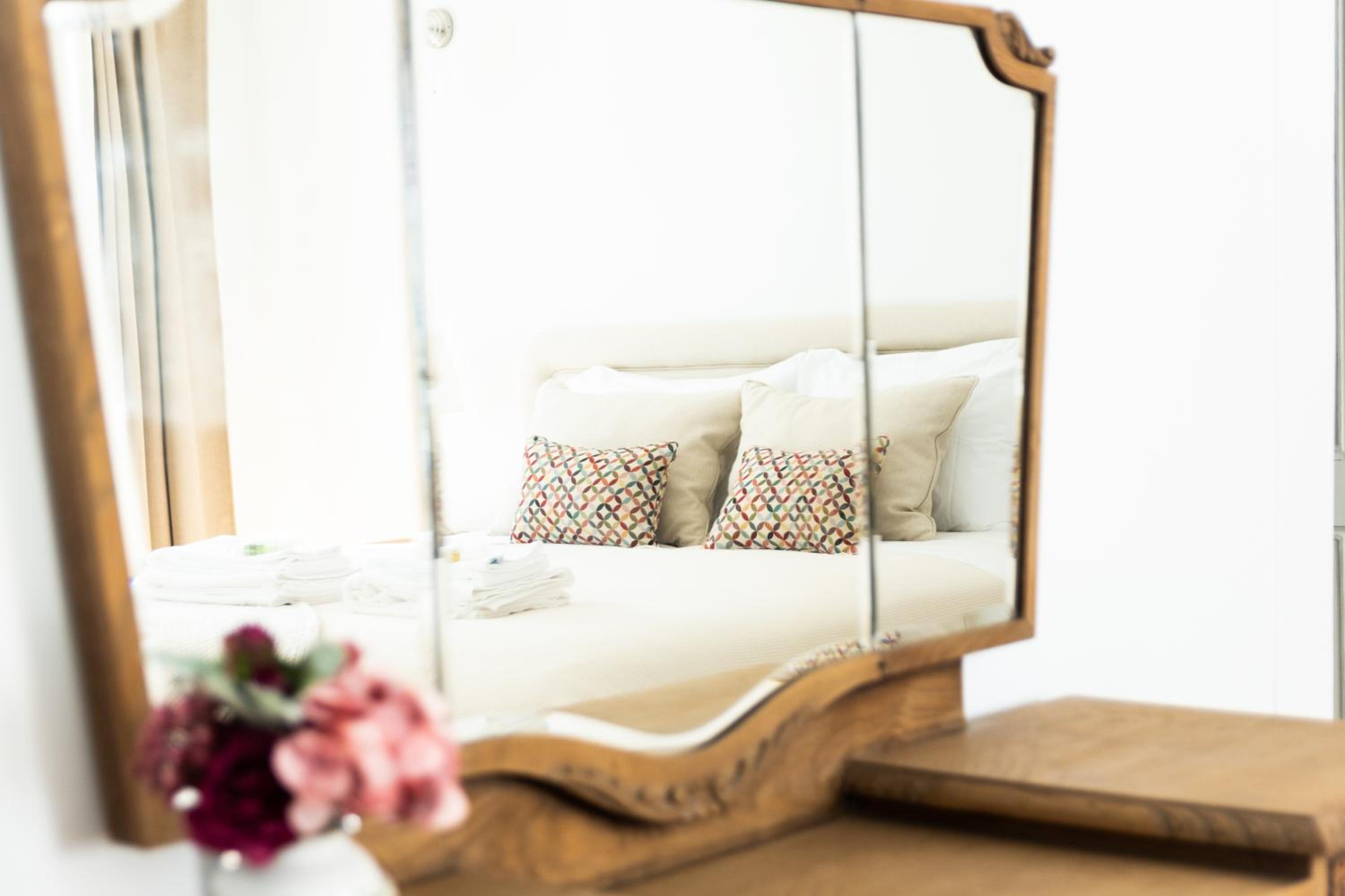 Deluxe Double or Twin Room - Photo 3