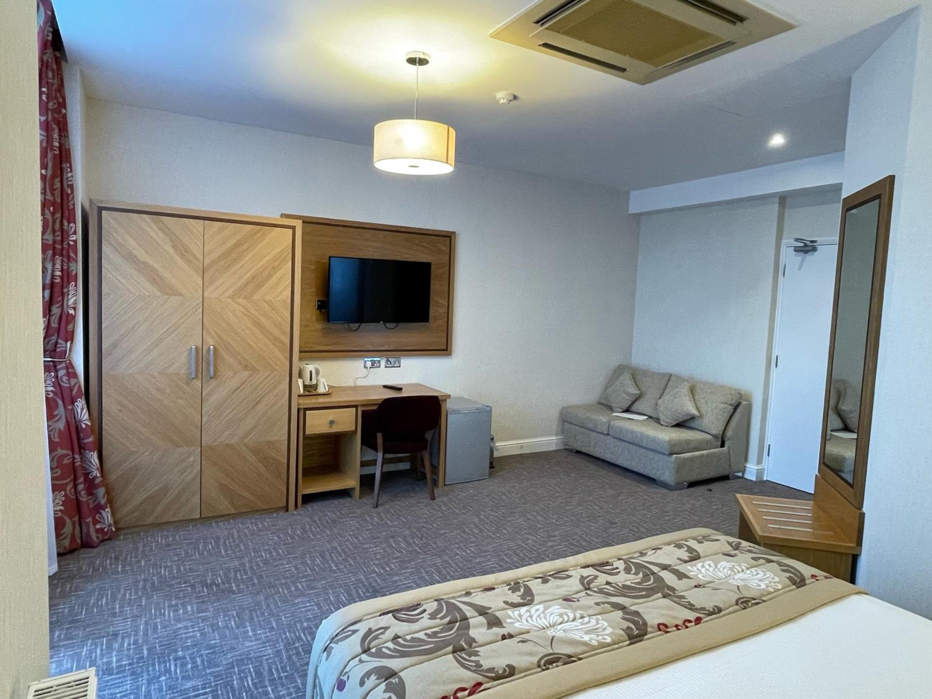 Executive Double Room - Non-Smoking - Photo 4
